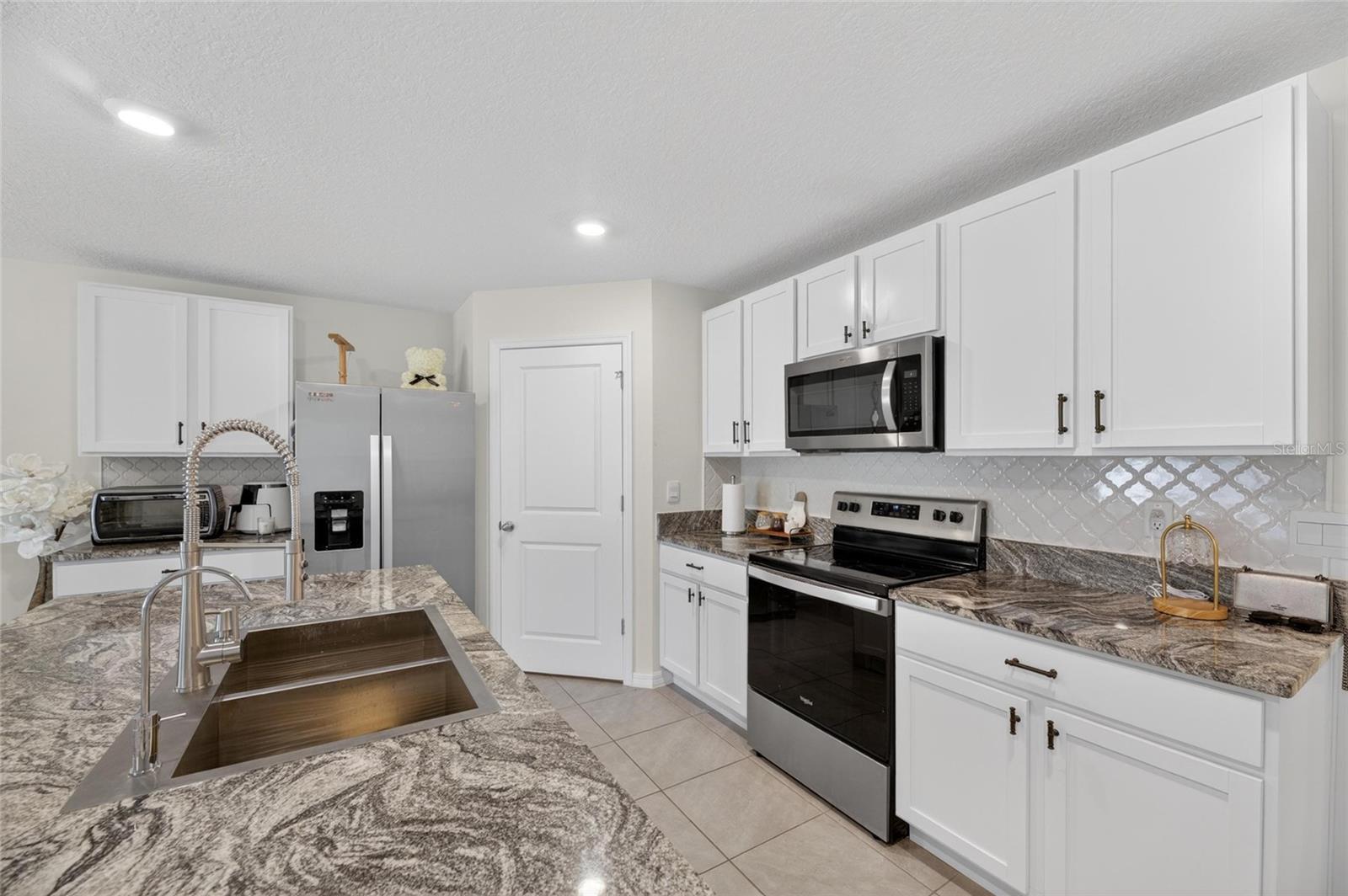 BERRY BAY SUB - Residential