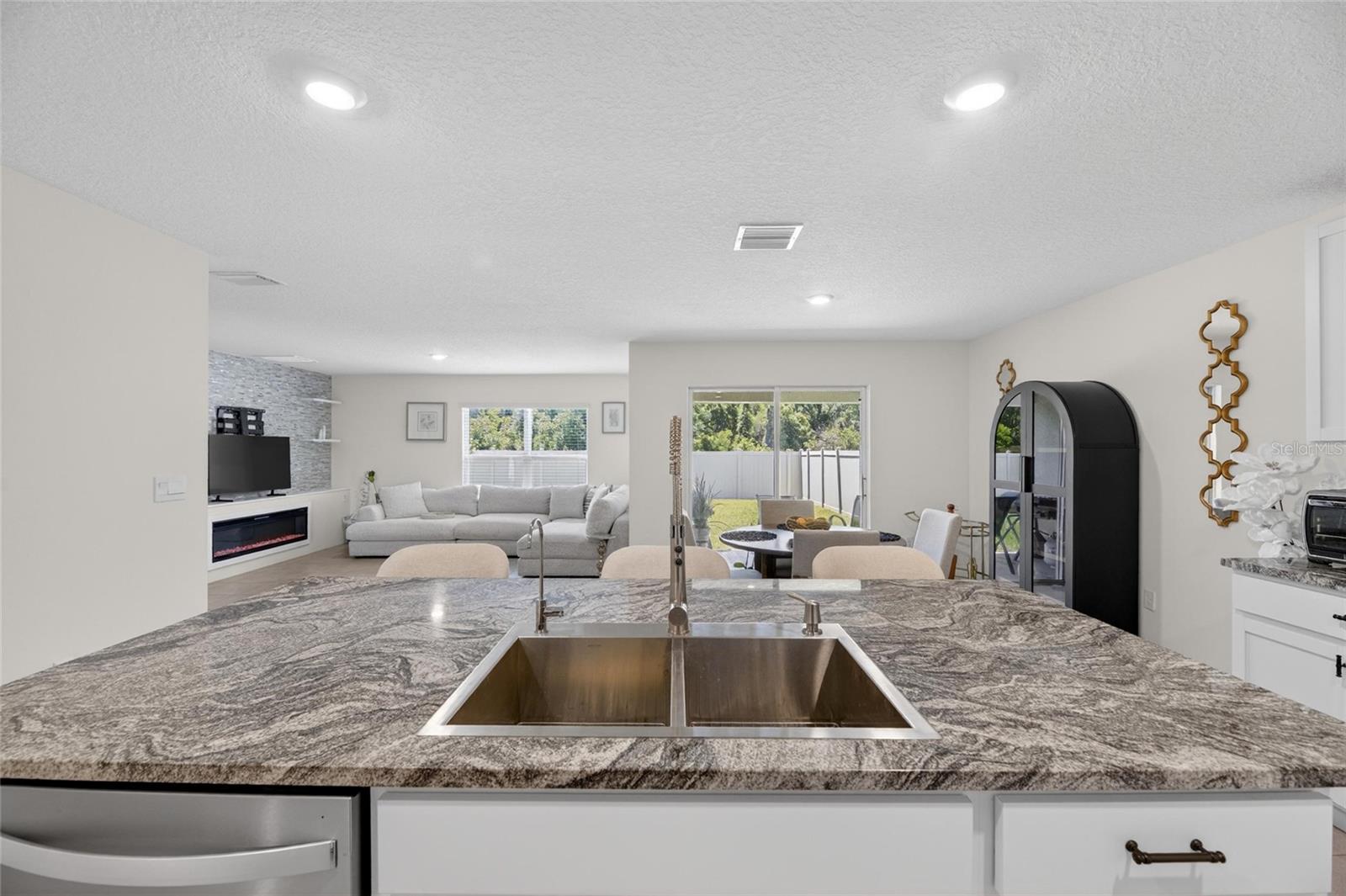 BERRY BAY SUB - Residential