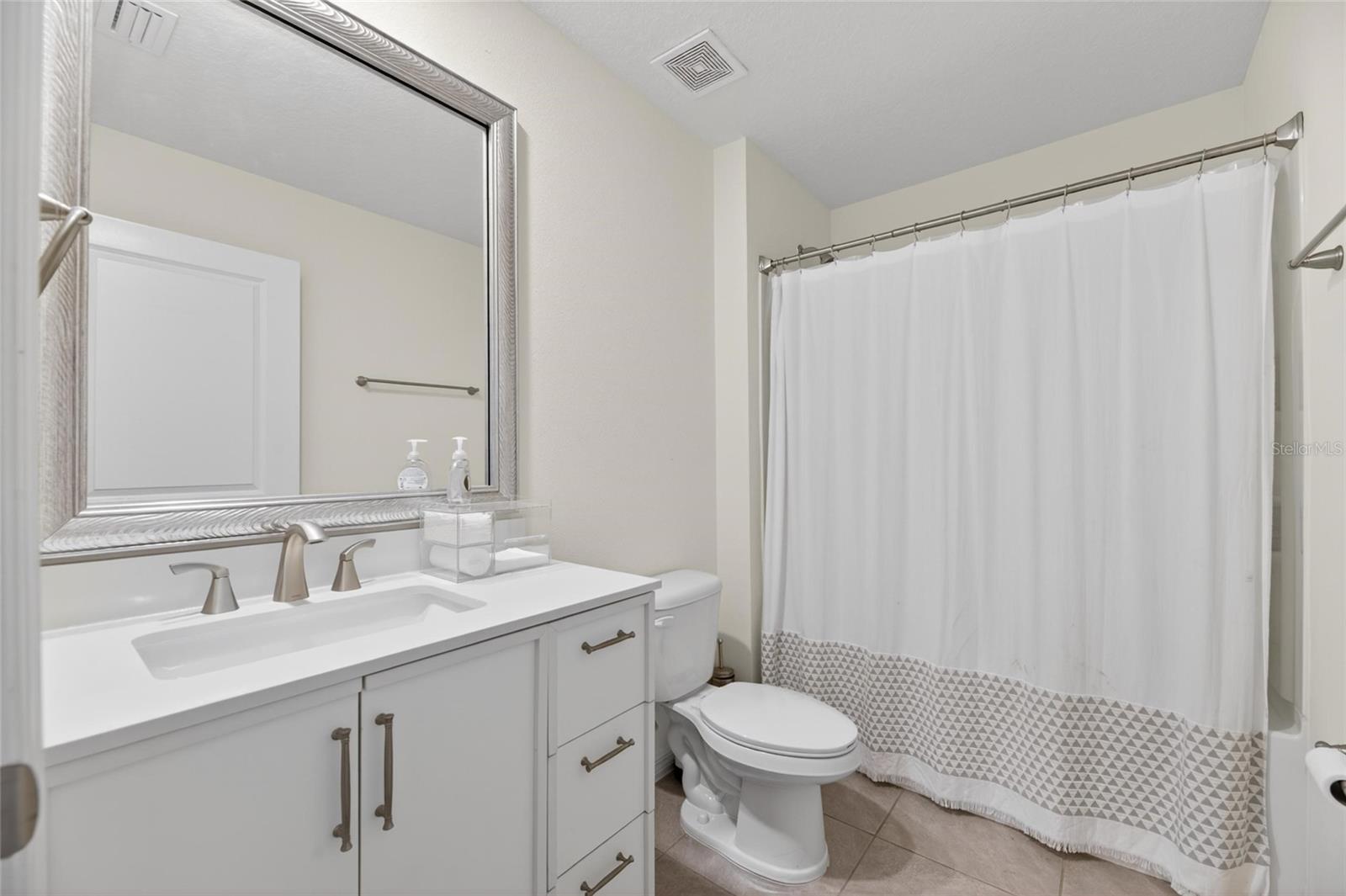 BERRY BAY SUB - Residential