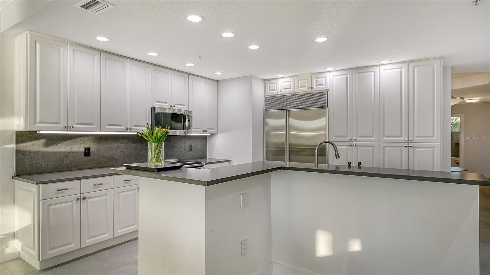 GOLDEN BAY - Residential