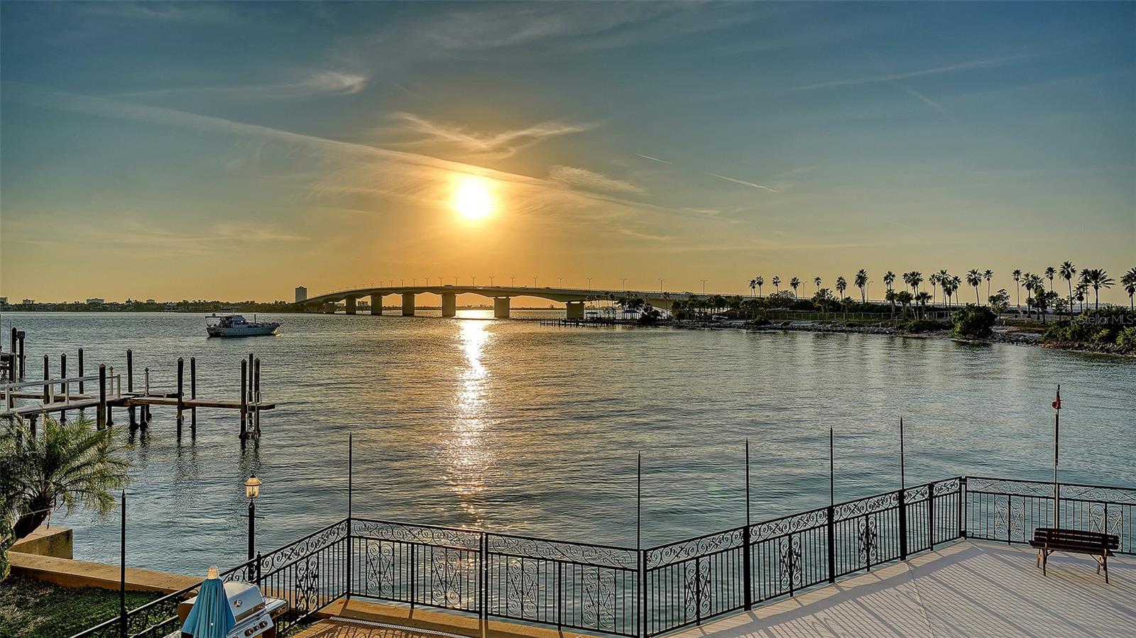 GOLDEN BAY - Residential