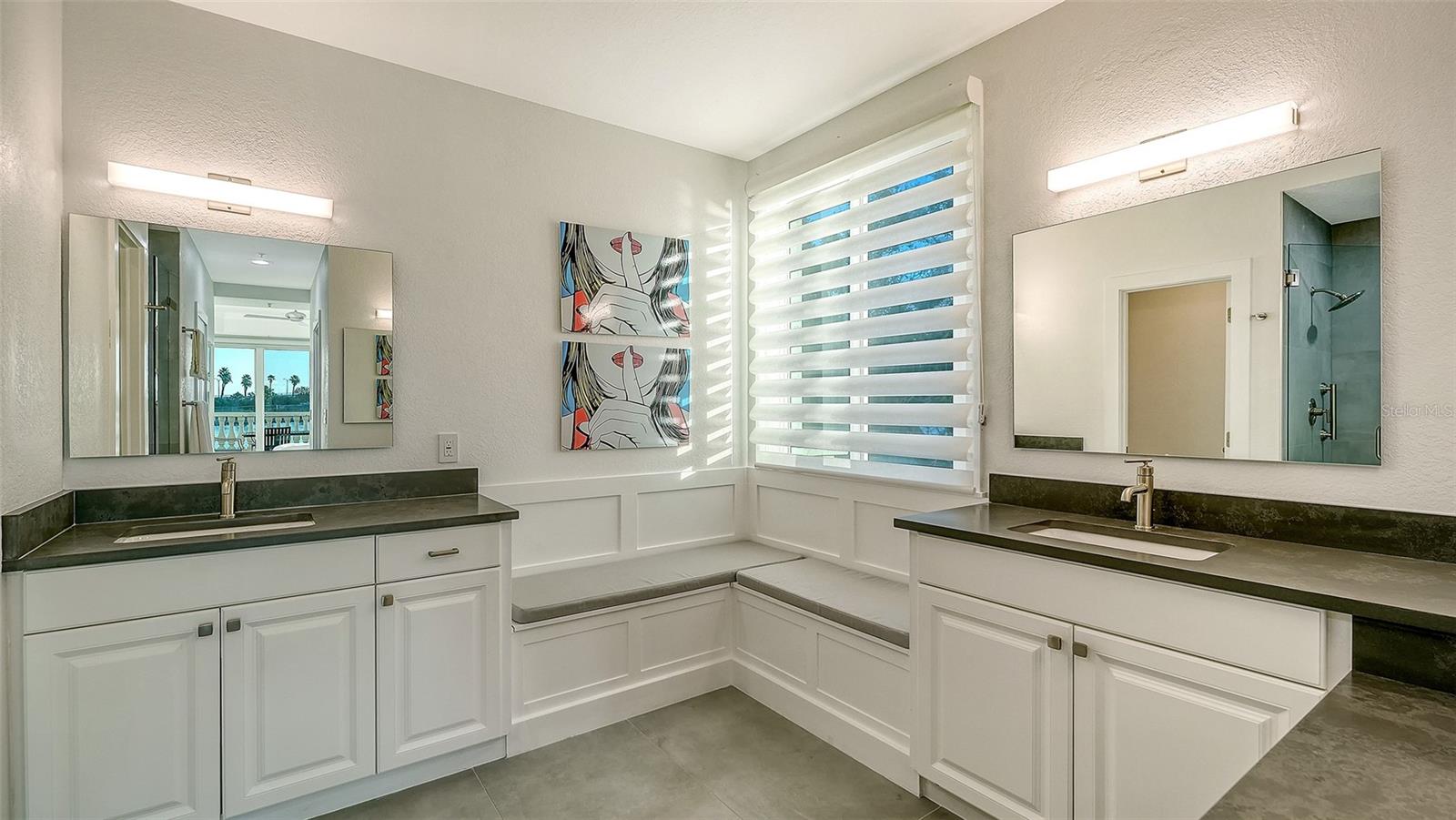 GOLDEN BAY - Residential