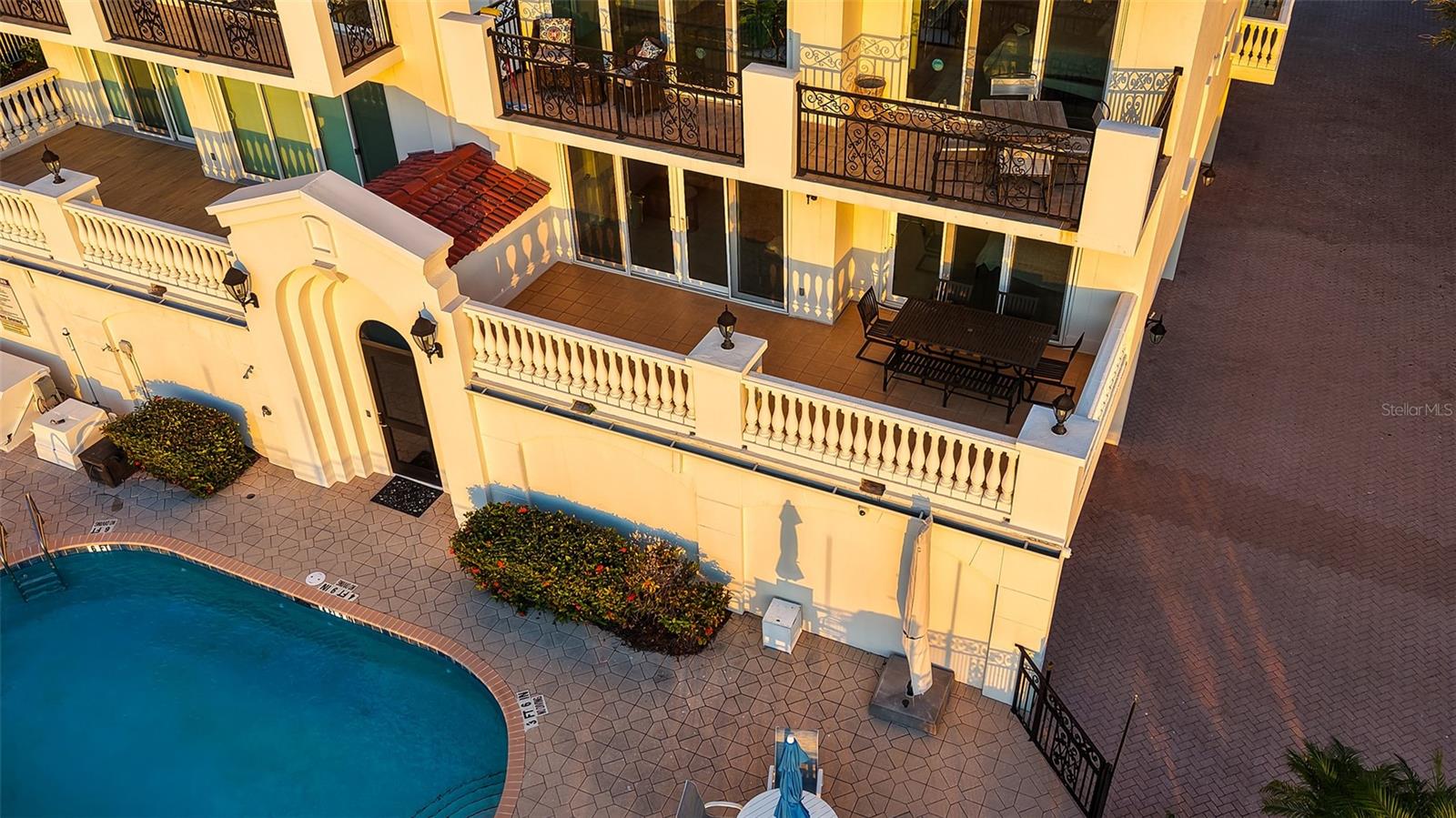 GOLDEN BAY - Residential