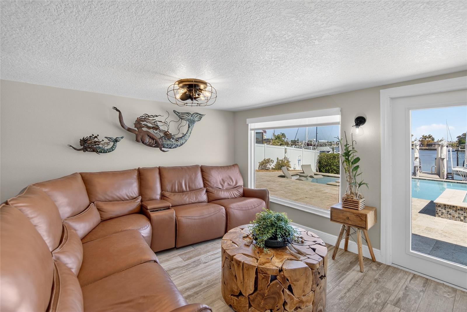 APOLLO BEACH UNIT 13 PT 1 RE - Residential