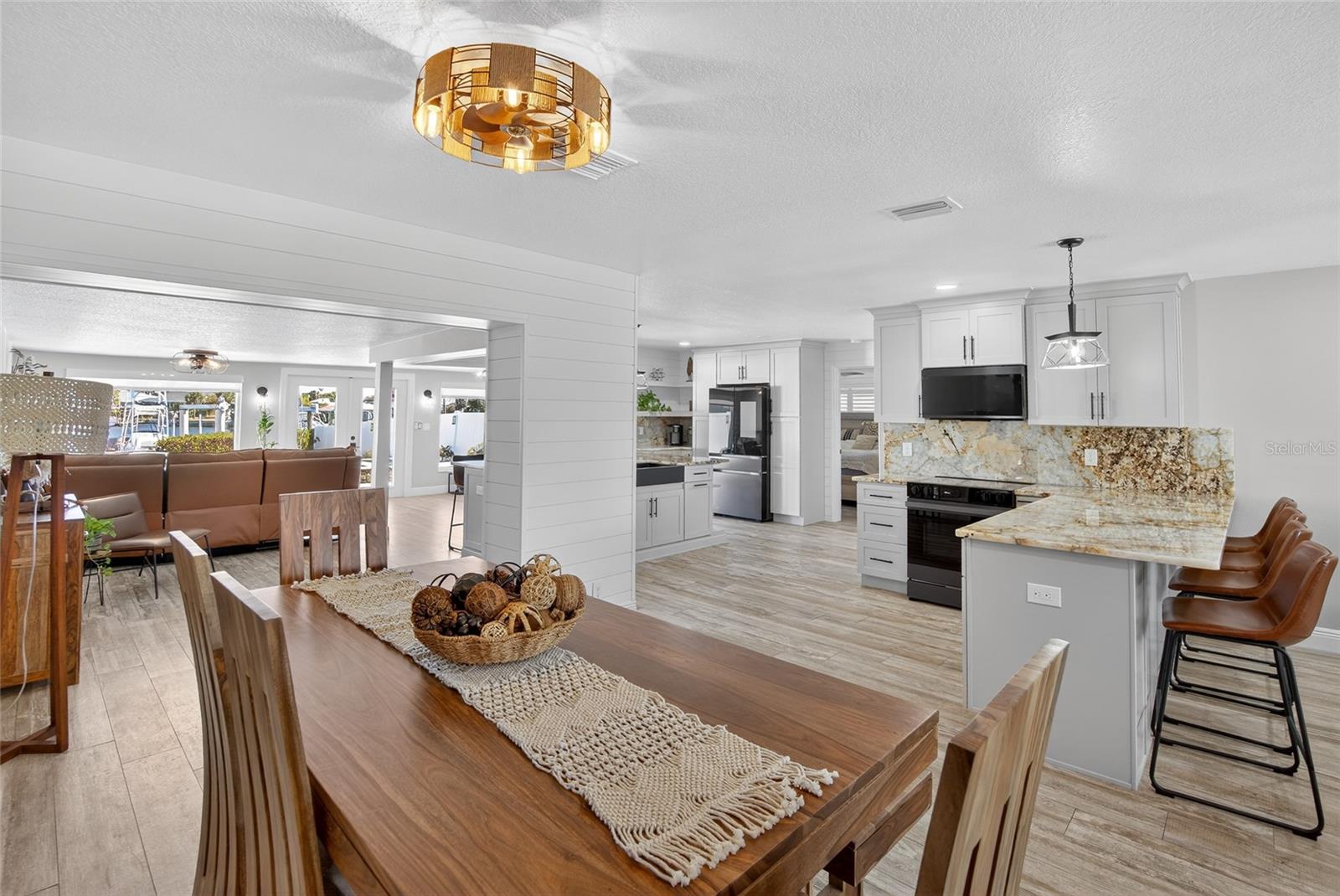 APOLLO BEACH UNIT 13 PT 1 RE - Residential