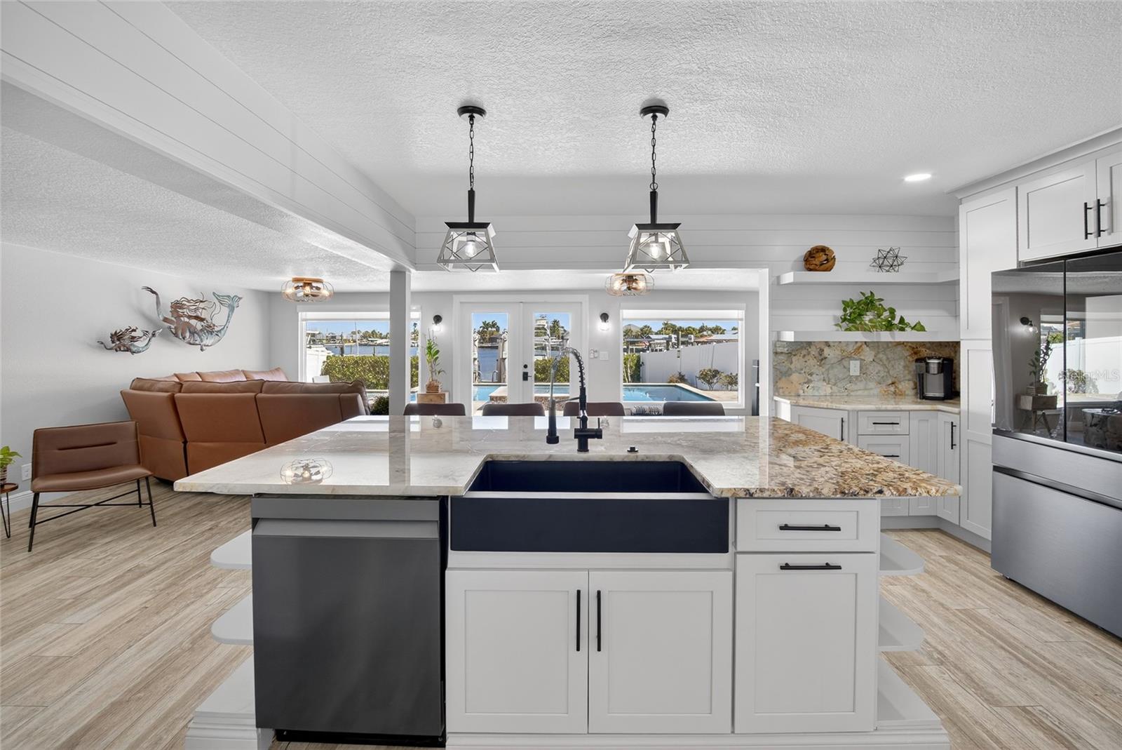 APOLLO BEACH UNIT 13 PT 1 RE - Residential