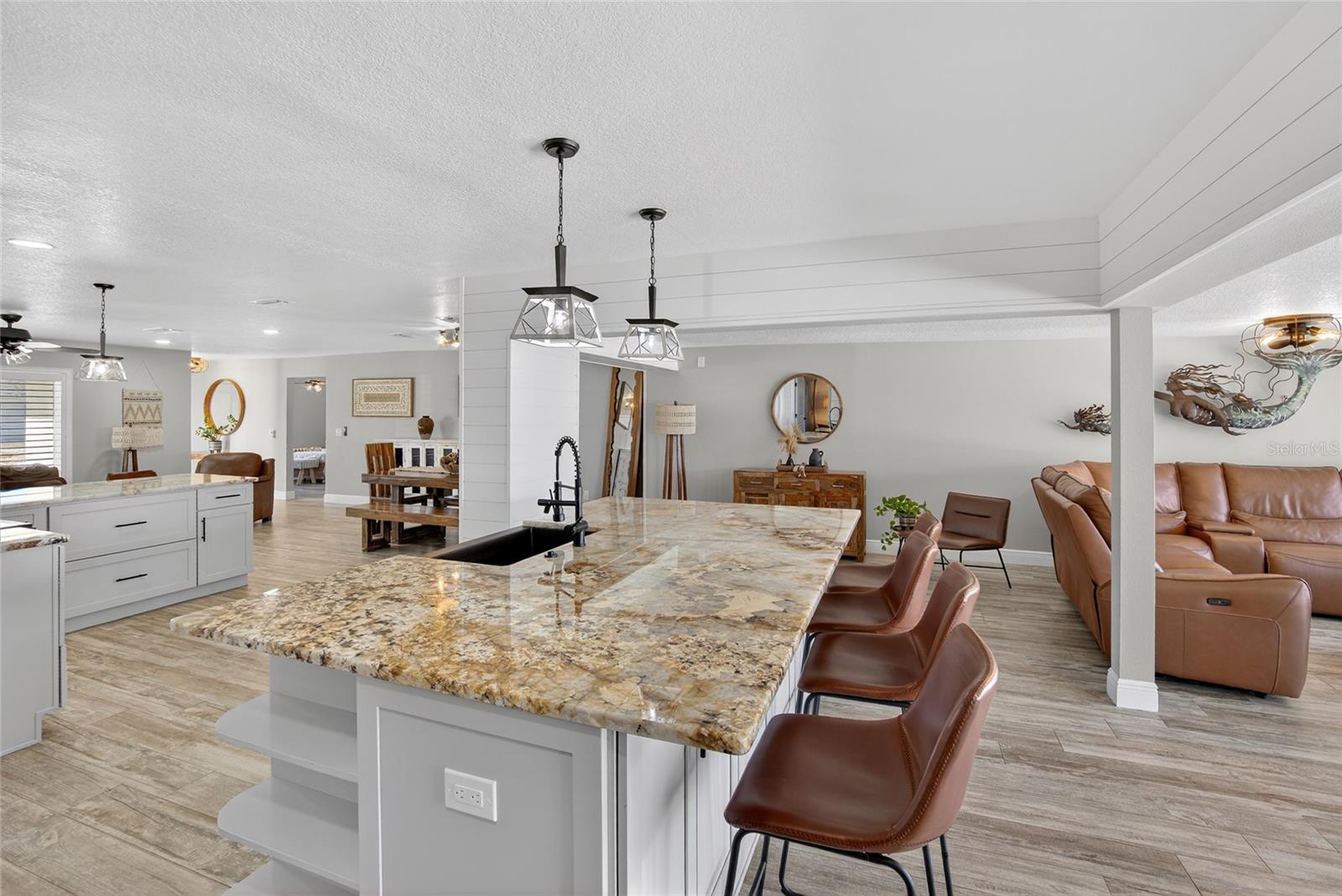 APOLLO BEACH UNIT 13 PT 1 RE - Residential