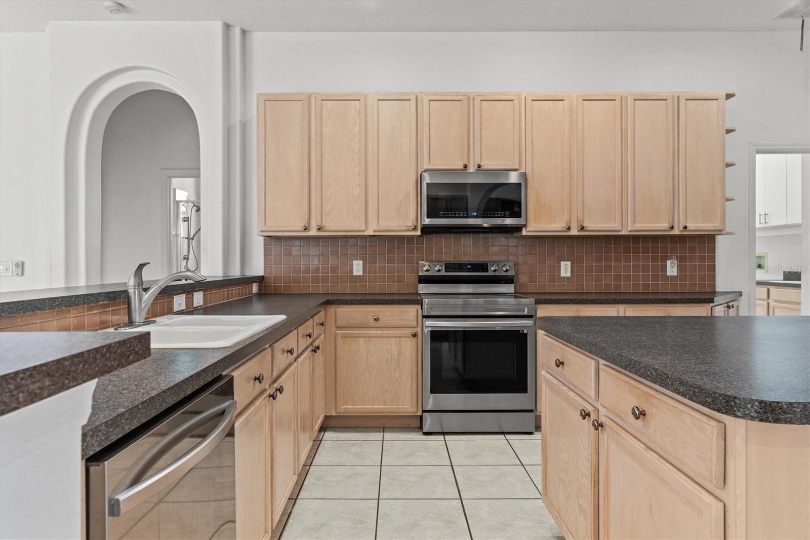 ROCKET CITYA - Residential