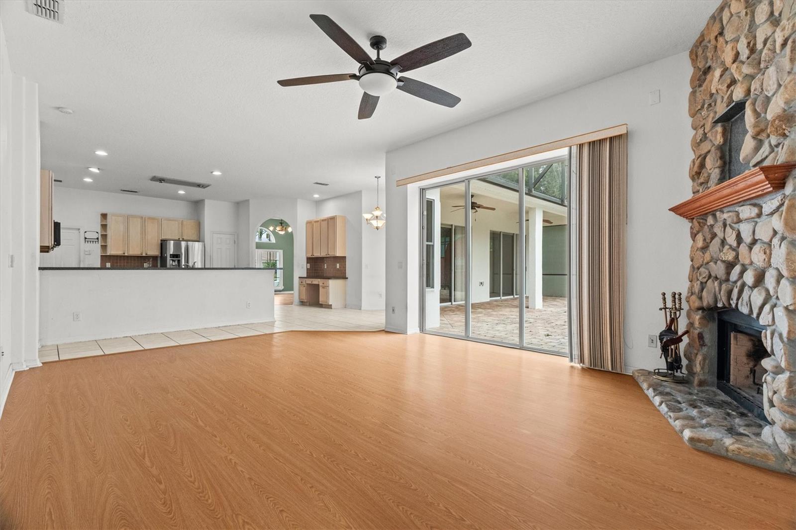 ROCKET CITYA - Residential