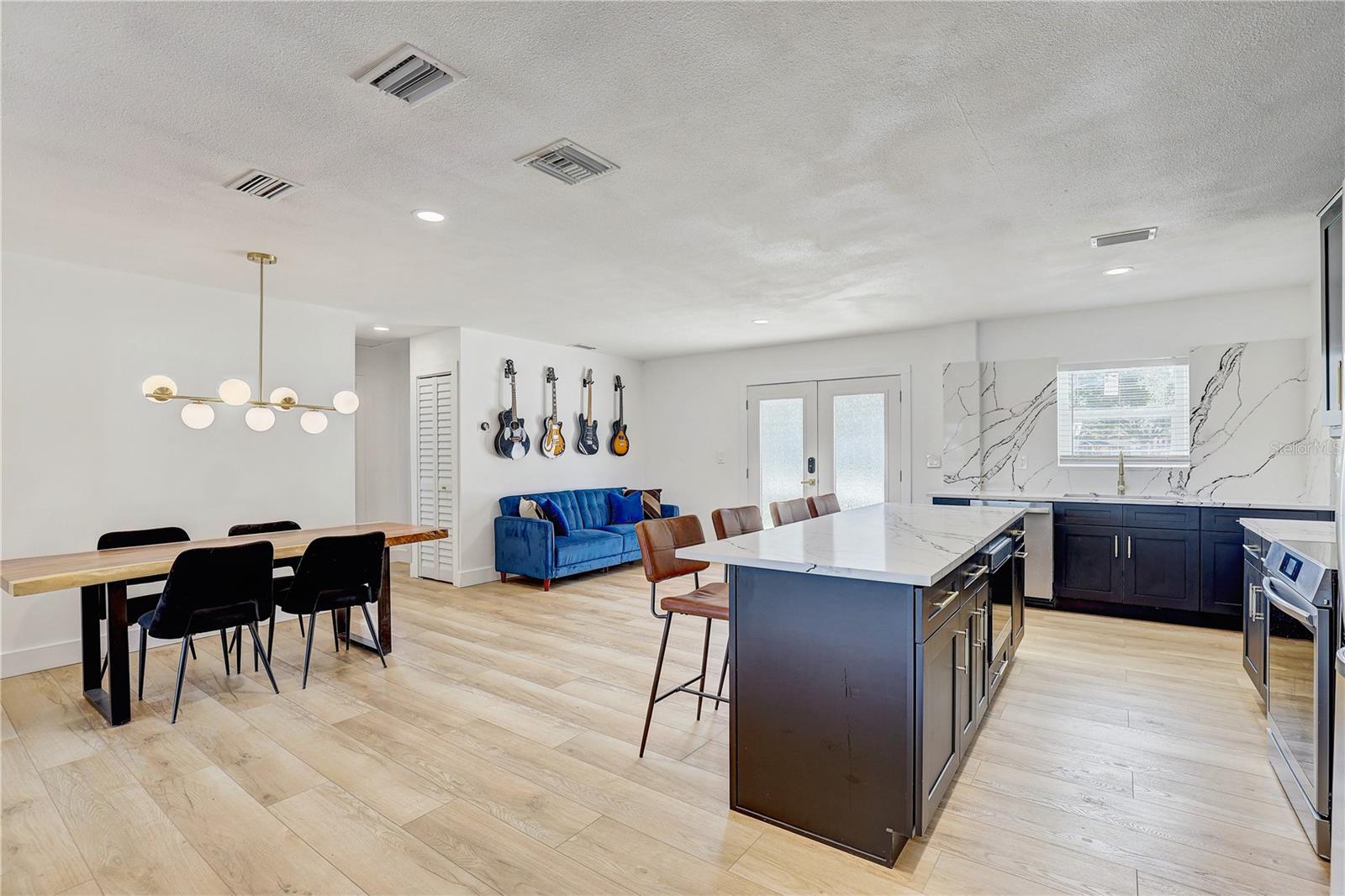 SUN PLAZA ISLES SEC 4 - Residential