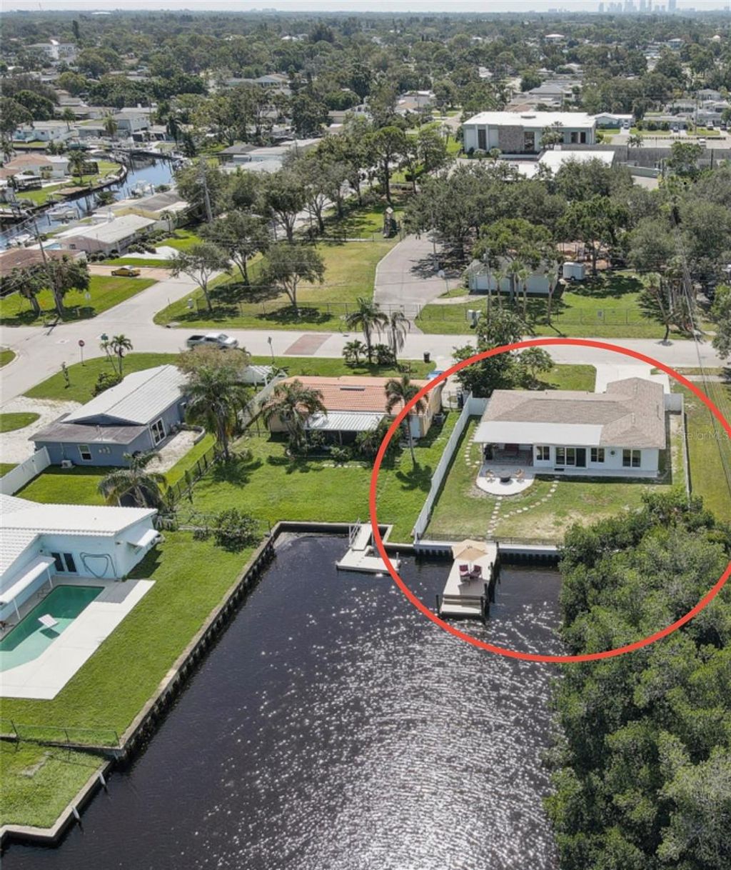 Photo of 265 96th Avenue N, St Petersburg, FL 33702 (MLS # TB8502007)