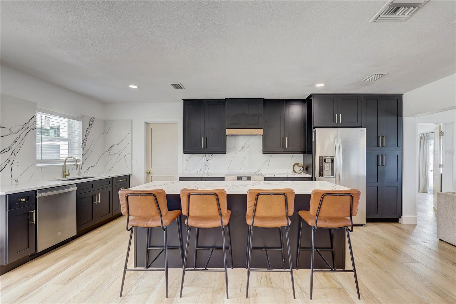 SUN PLAZA ISLES SEC 4 - Residential