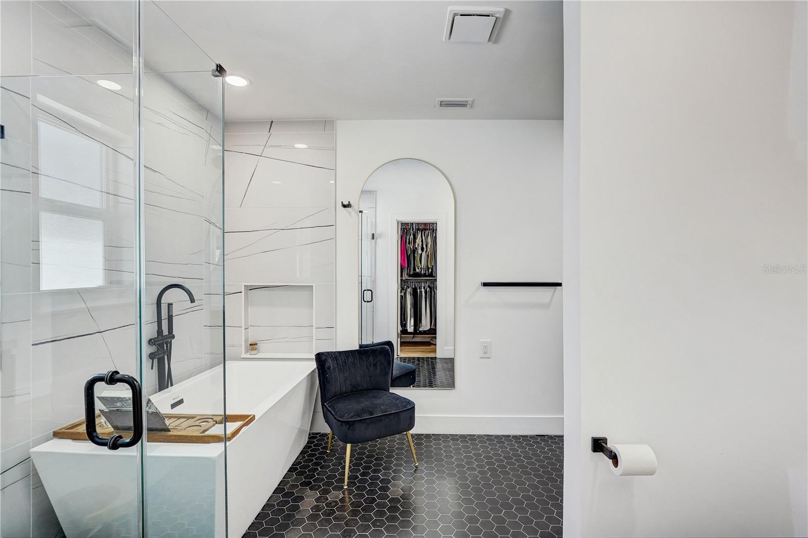 SUN PLAZA ISLES SEC 4 - Residential