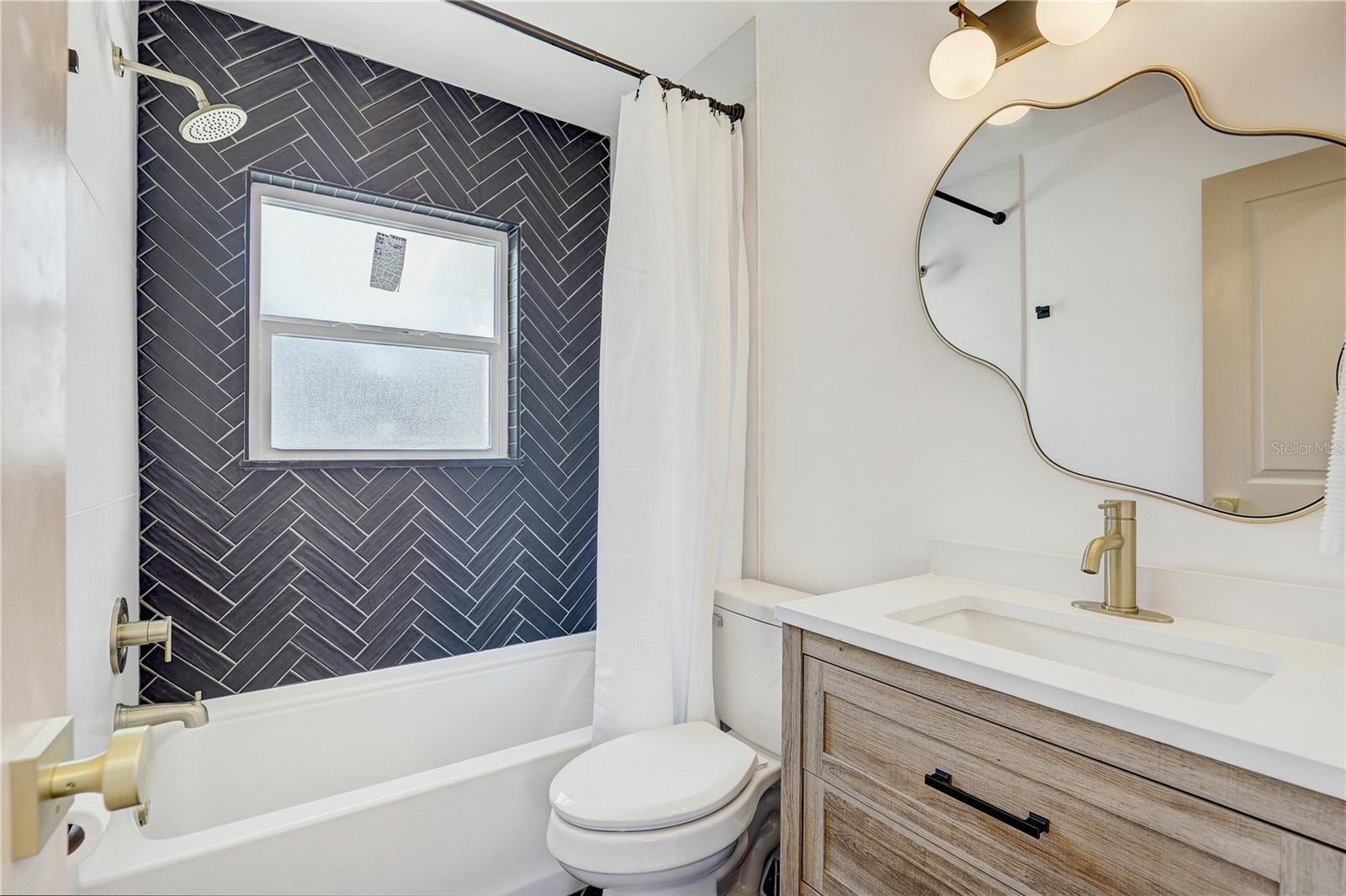 SUN PLAZA ISLES SEC 4 - Residential