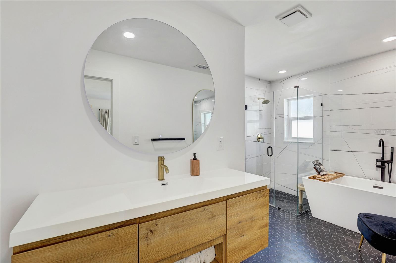 SUN PLAZA ISLES SEC 4 - Residential