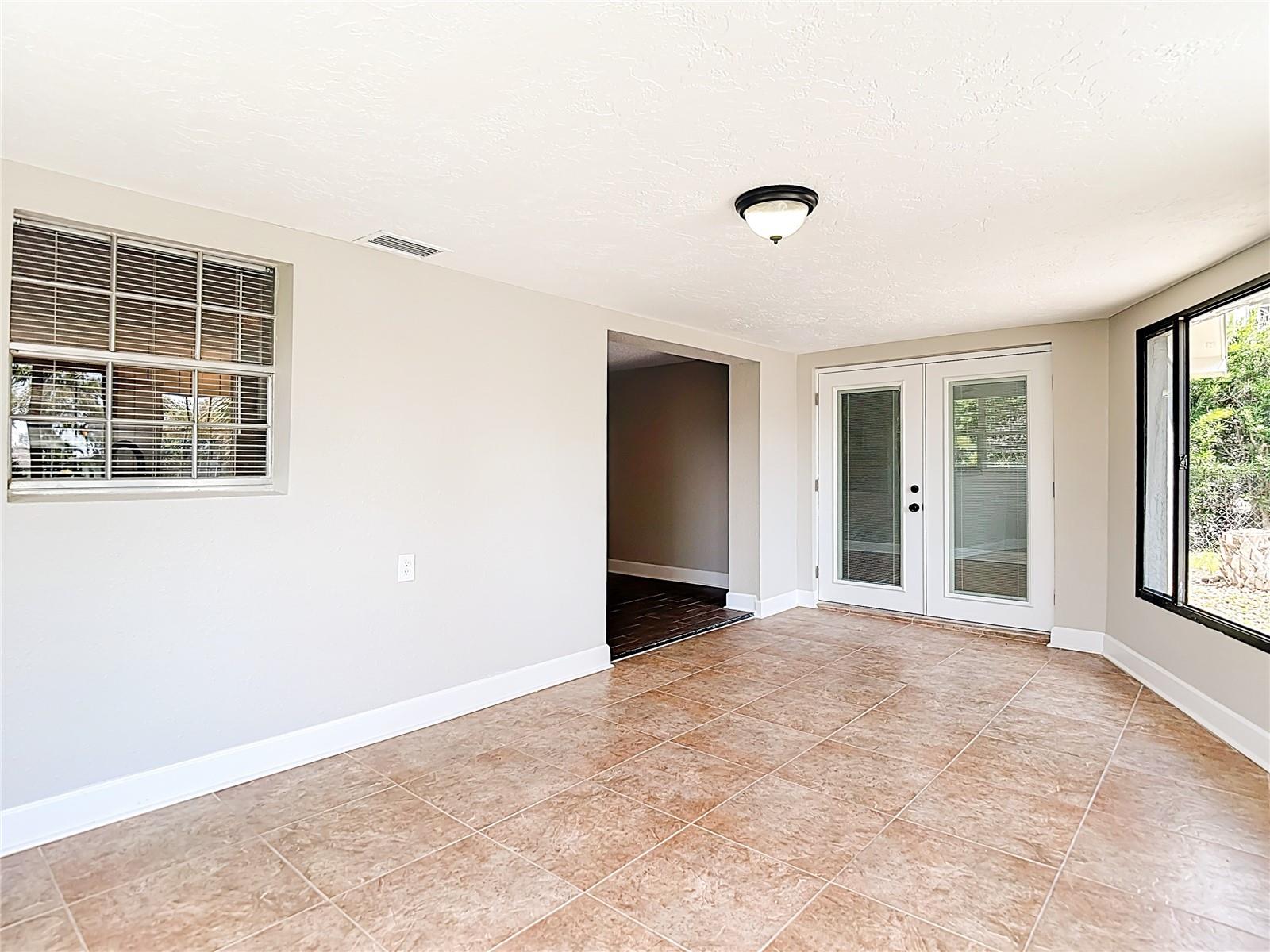 HUDSON BEACH ESTATES - Residential