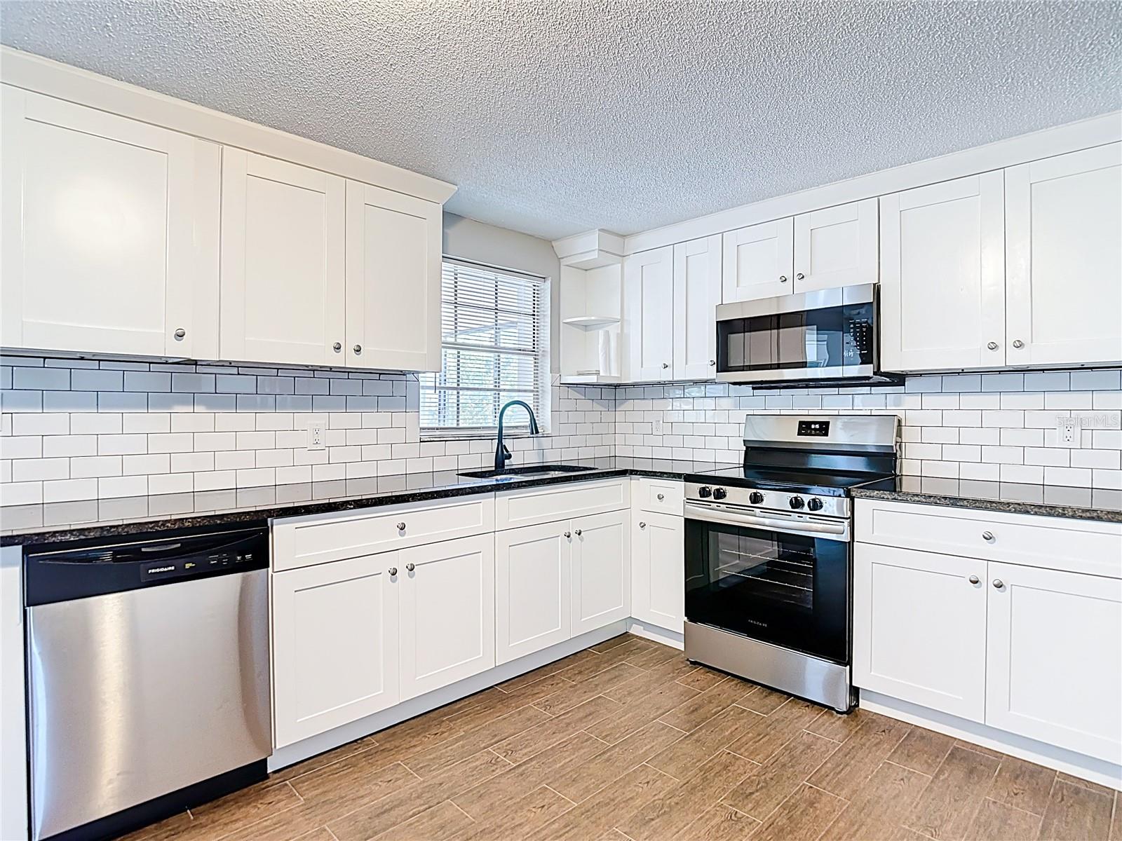 HUDSON BEACH ESTATES - Residential