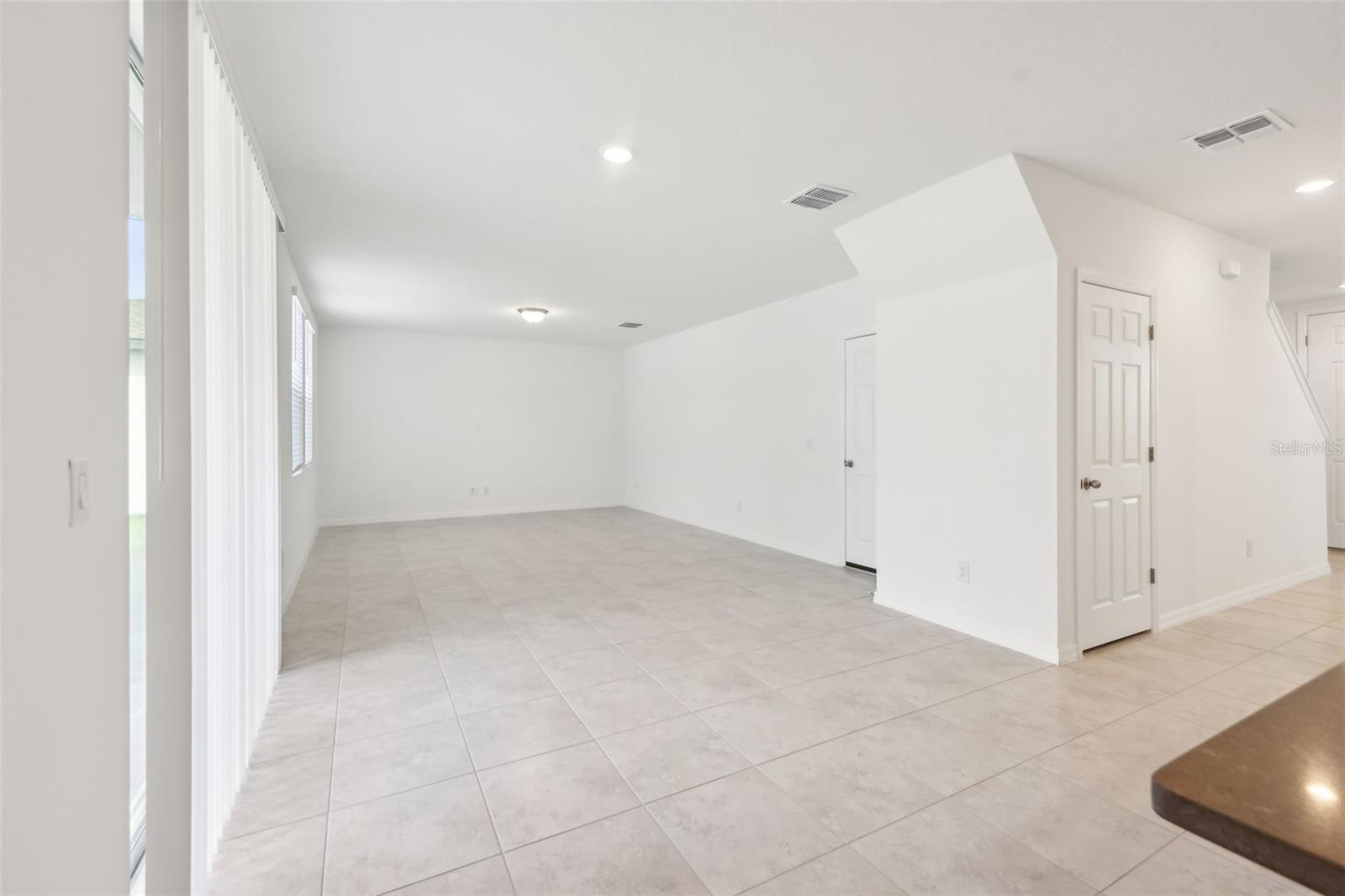 4705 JASMINE CIRCLE