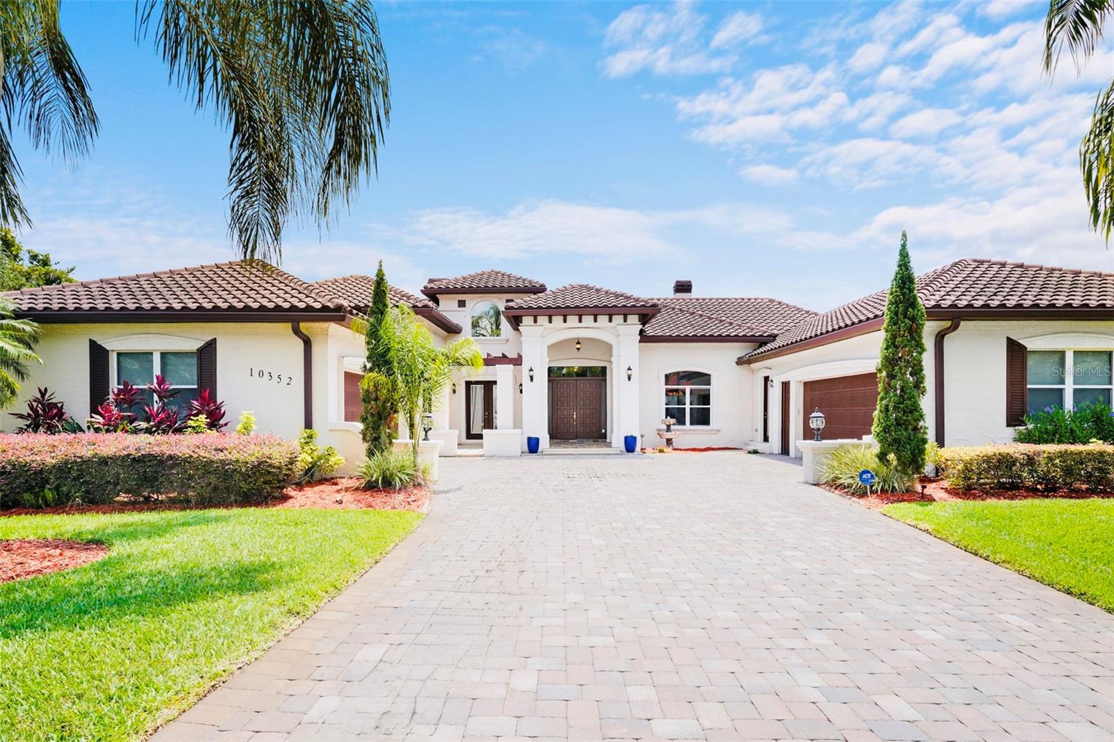 10352 BURRIS COURT