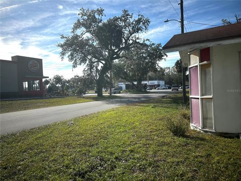 Tiny photo for 619 NE 2nd Street, Crystal River, FL 34429 (MLS # OM714919)