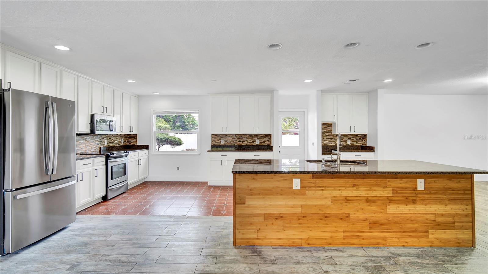 1965 GREENVIEW DRIVE
