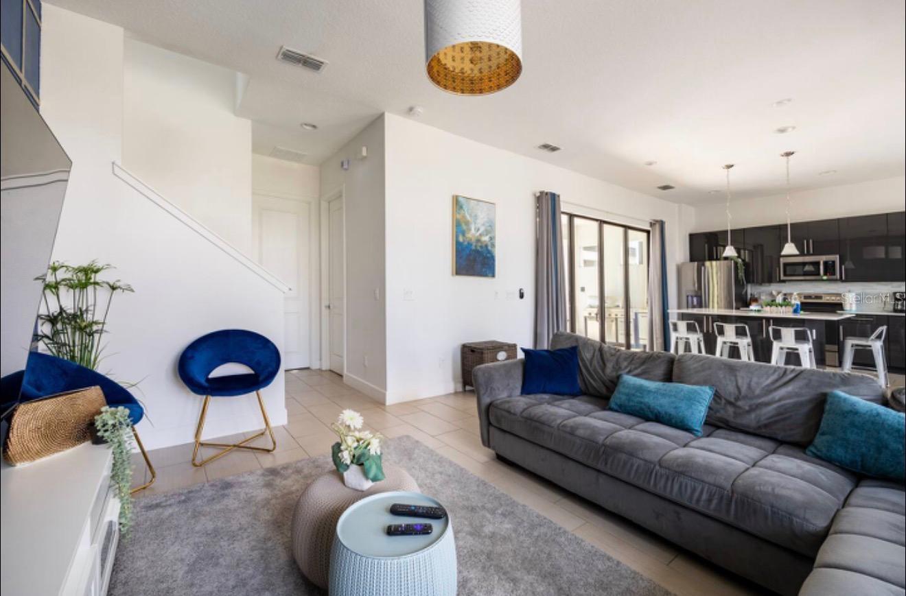 VILLA DOMANI - Residential Lease