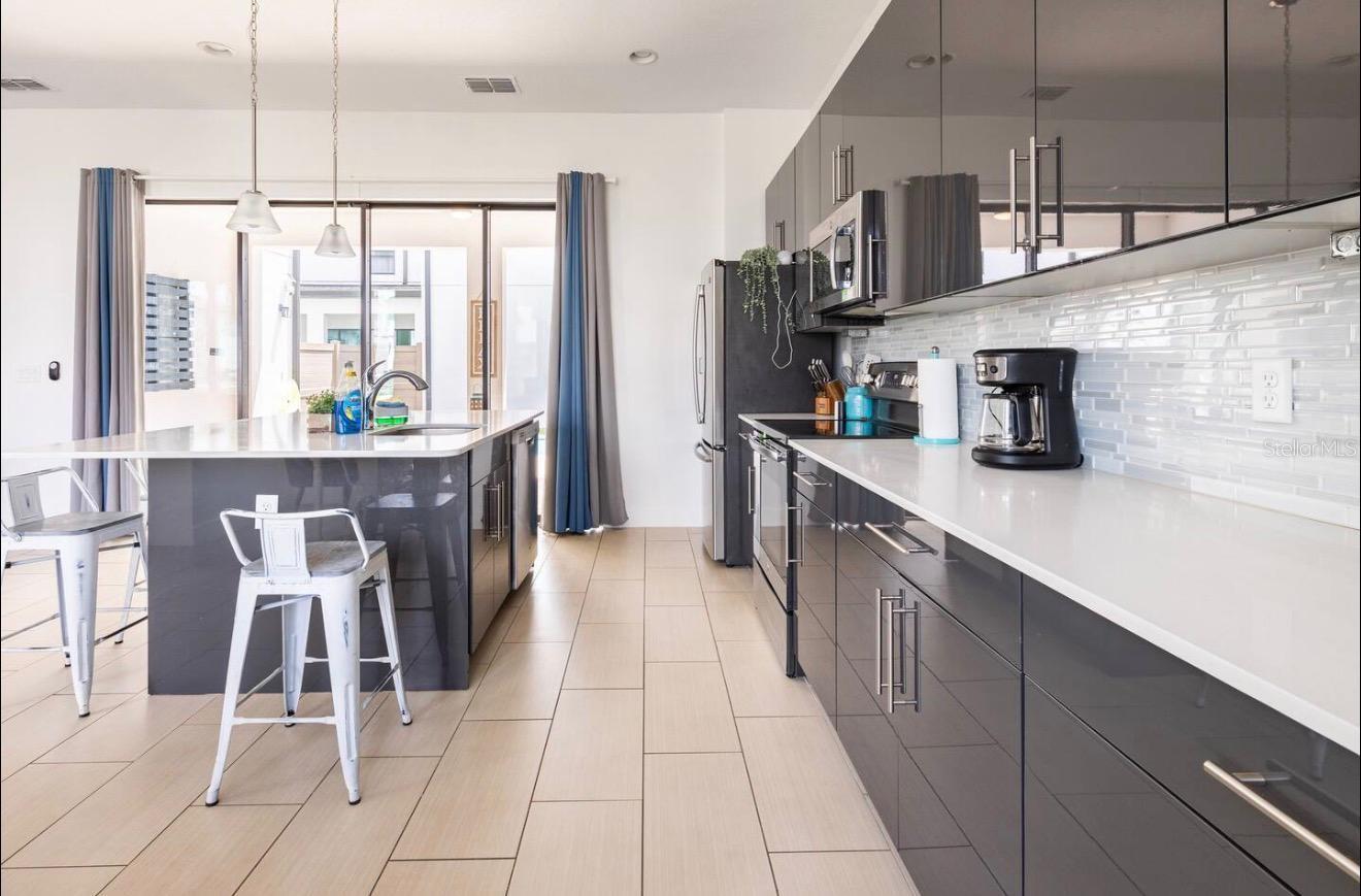 VILLA DOMANI - Residential Lease