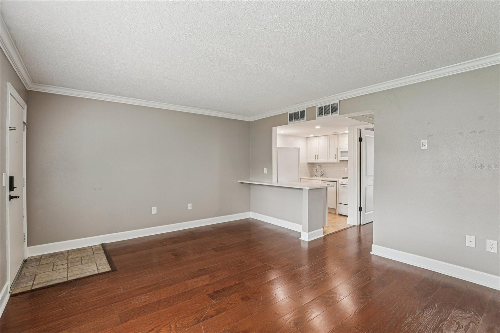 WATERSIDE AT CRANES ROOST A CONDO COMMUNITY - Residential