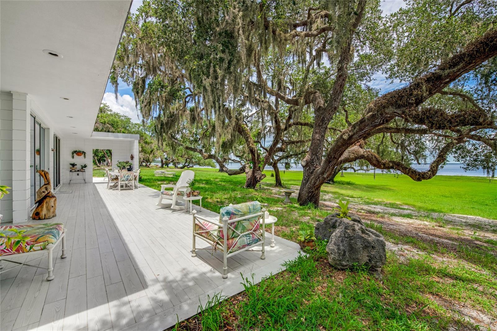 LAKE HARNEY BCH - Residential