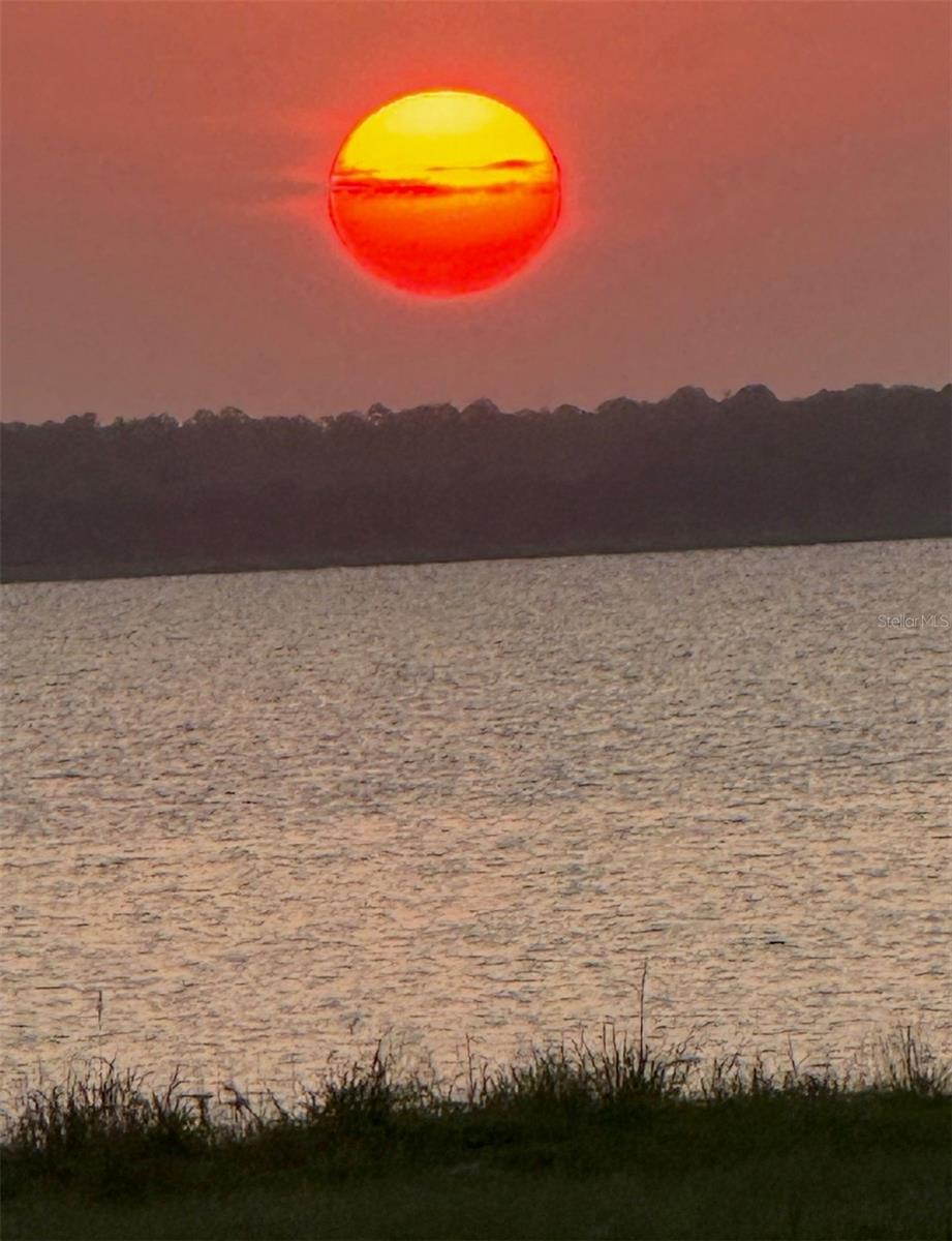 LAKE HARNEY BCH - Residential