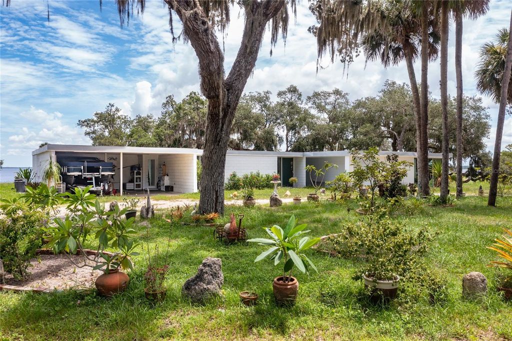 Photo of 2600 Fort Lane Road, Geneva, FL 32732 (MLS # O6405908)