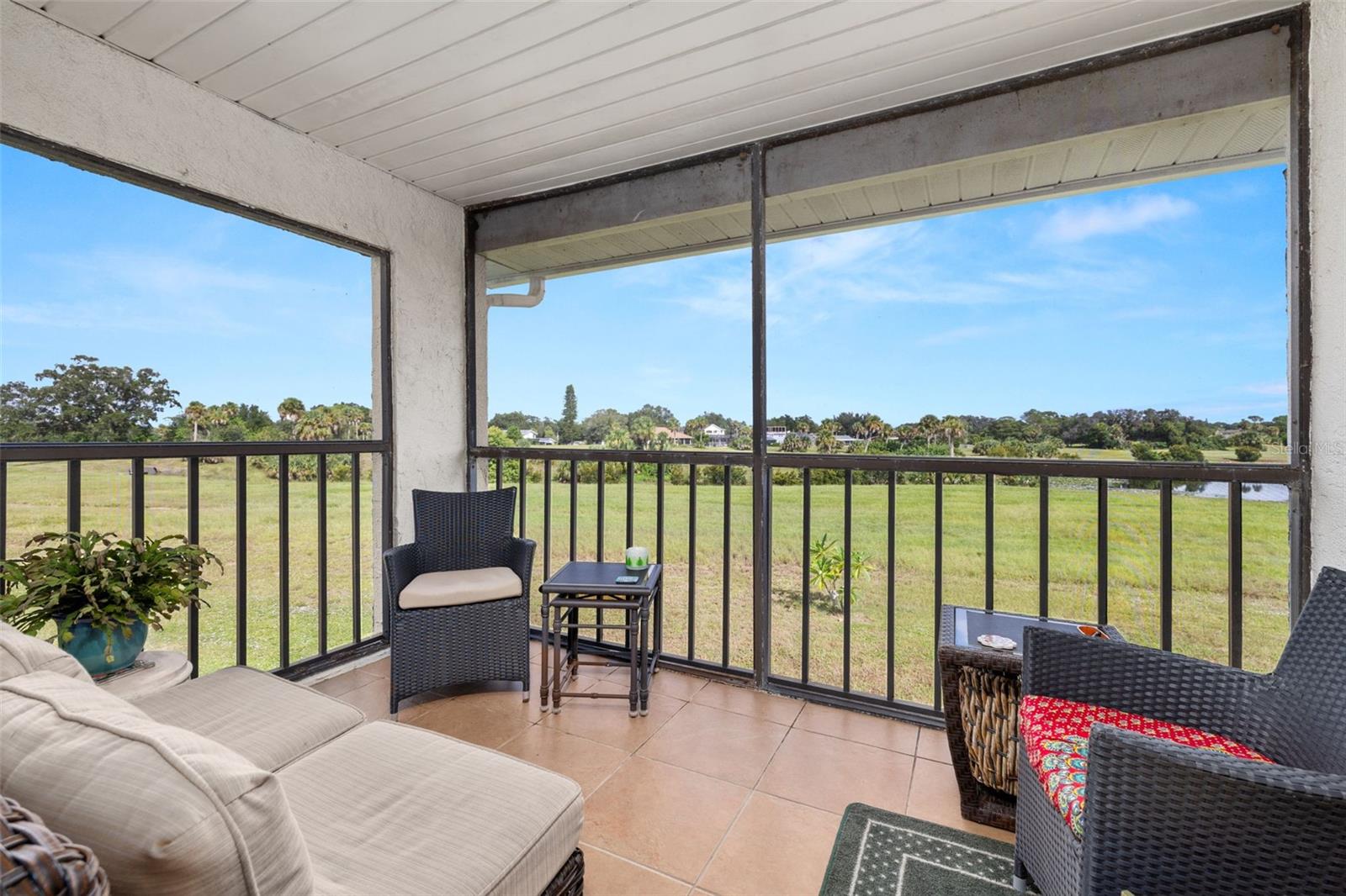 FAIRWAYS/ROYAL OAK - Residential