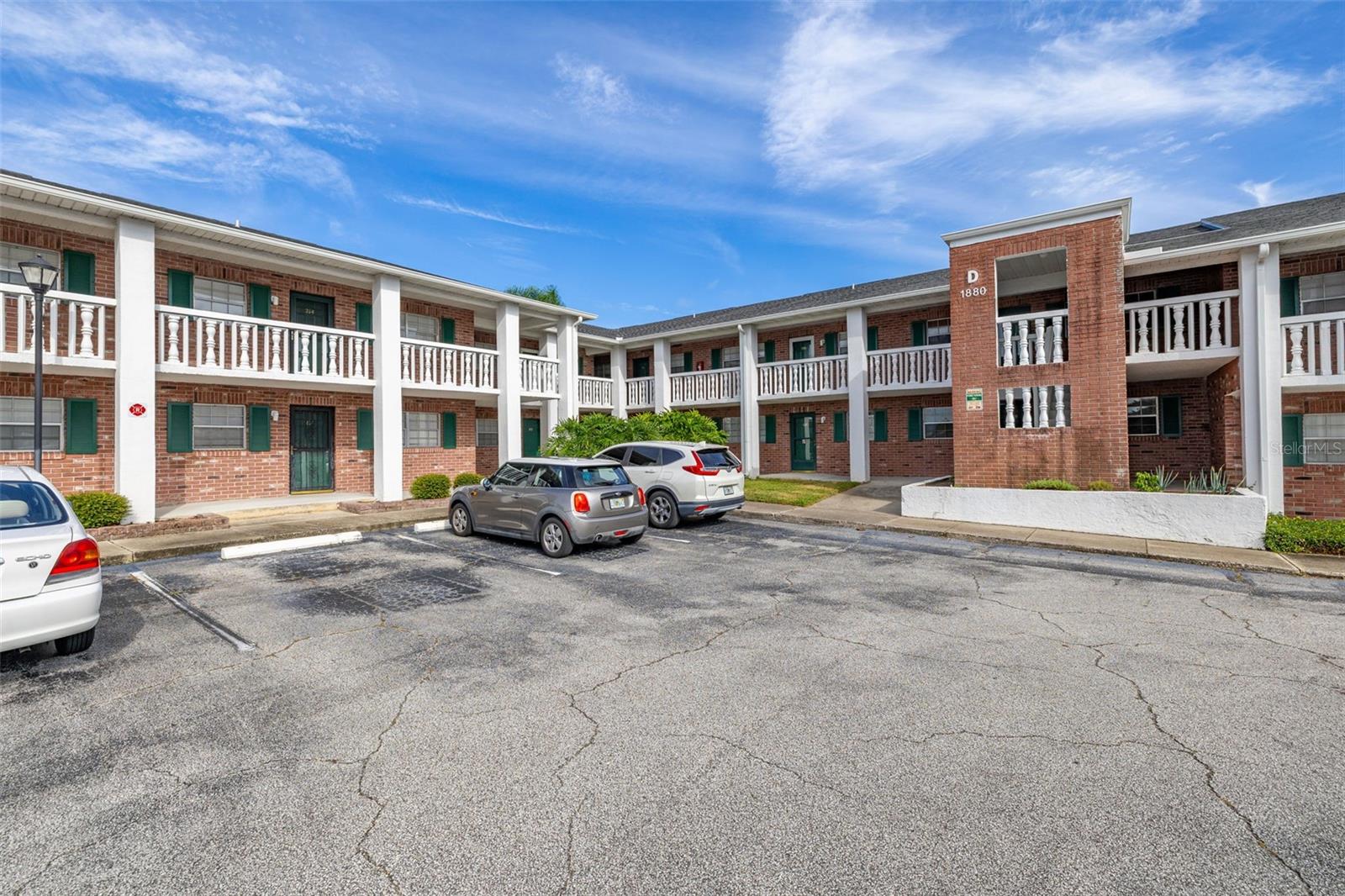 FAIRWAYS/ROYAL OAK - Residential