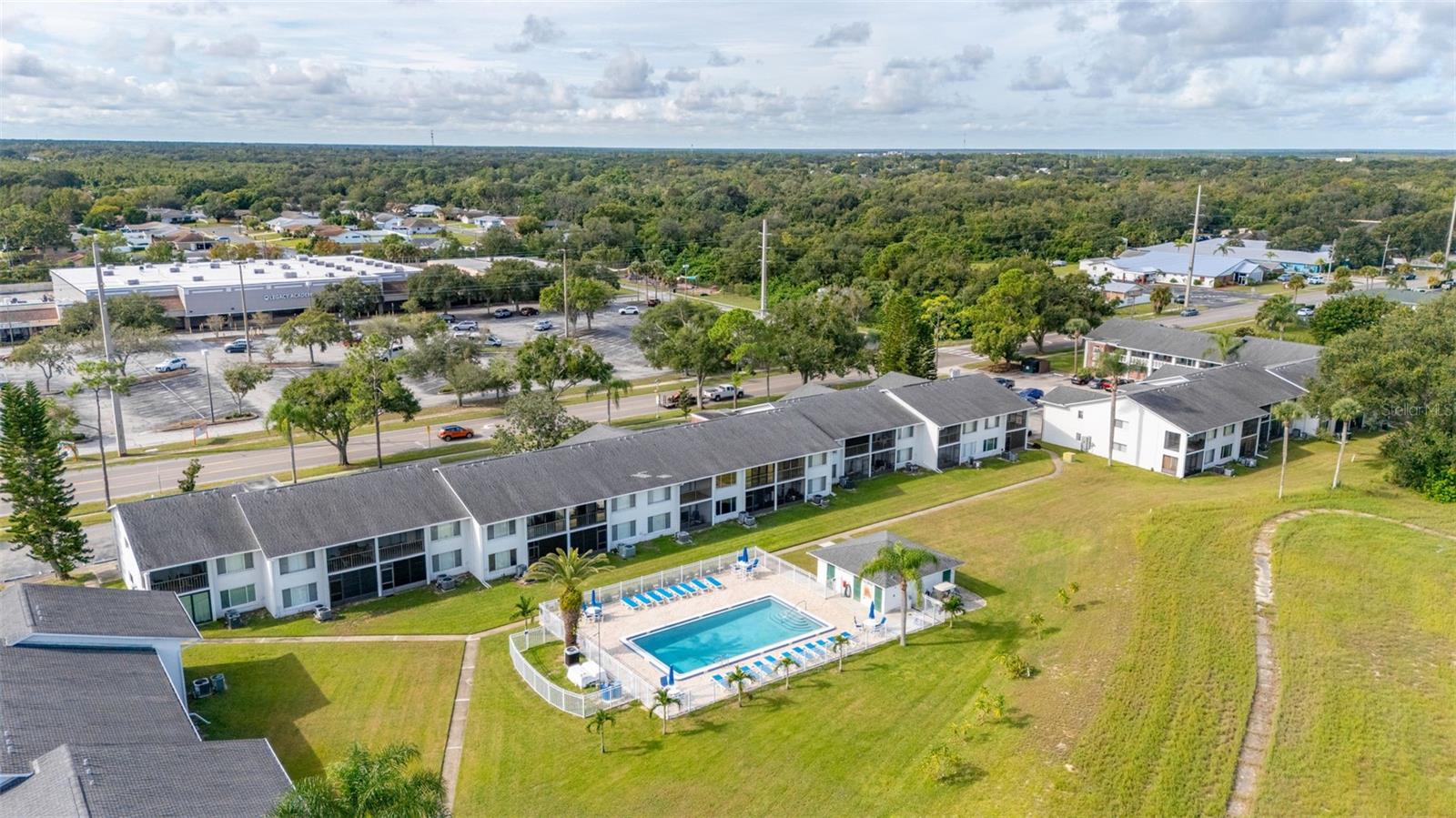 FAIRWAYS/ROYAL OAK - Residential