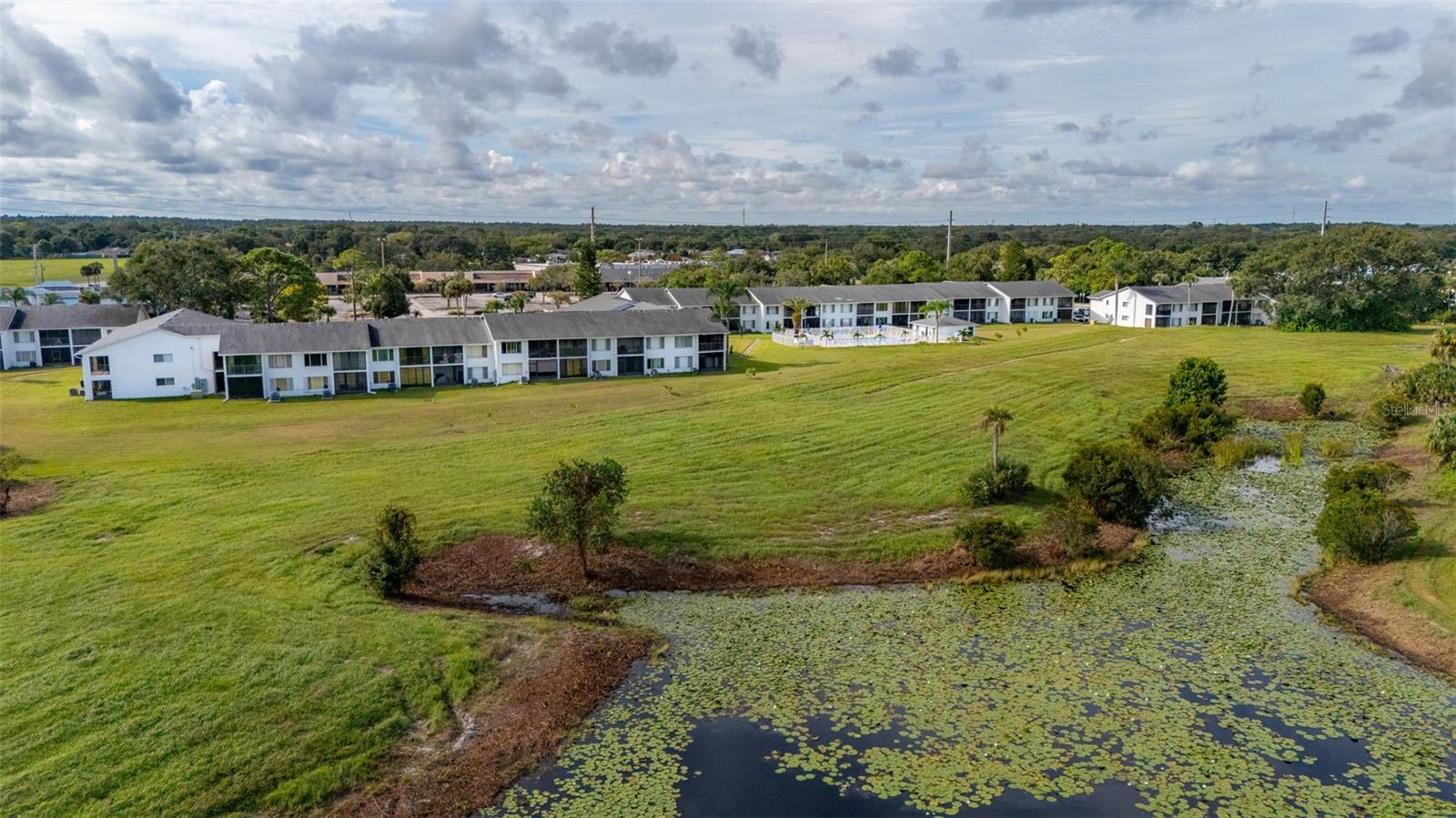 FAIRWAYS/ROYAL OAK - Residential