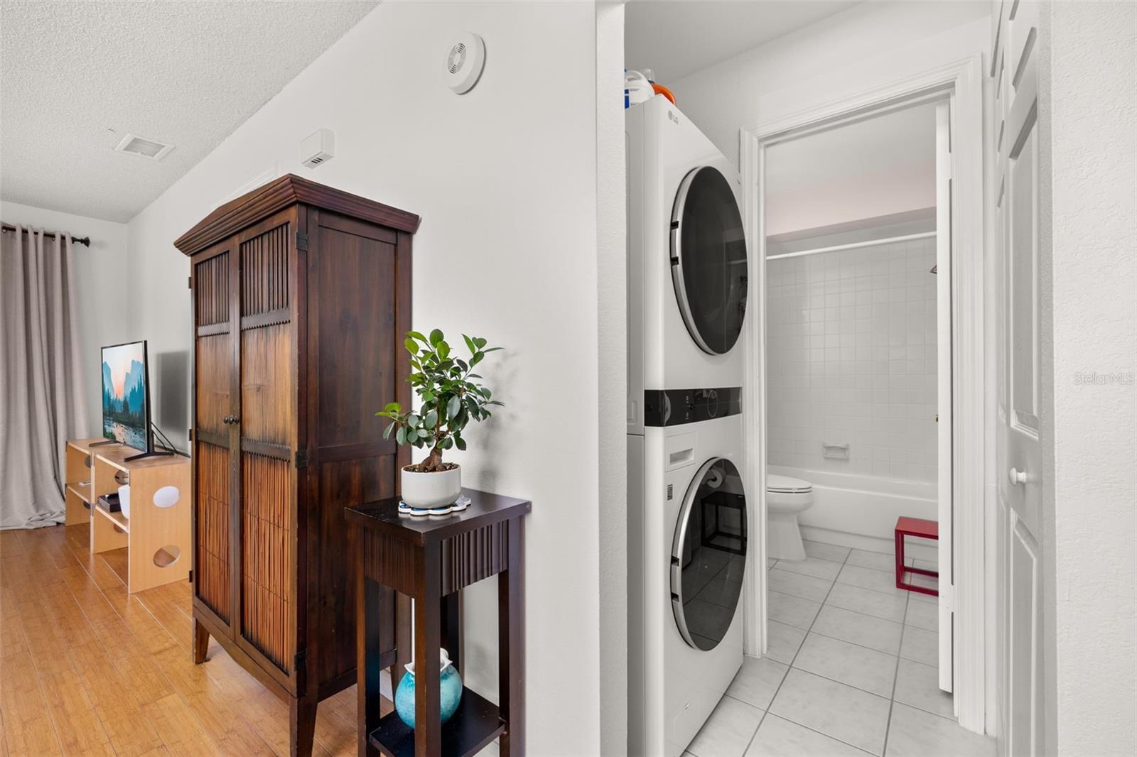 FAIRWAYS/ROYAL OAK - Residential