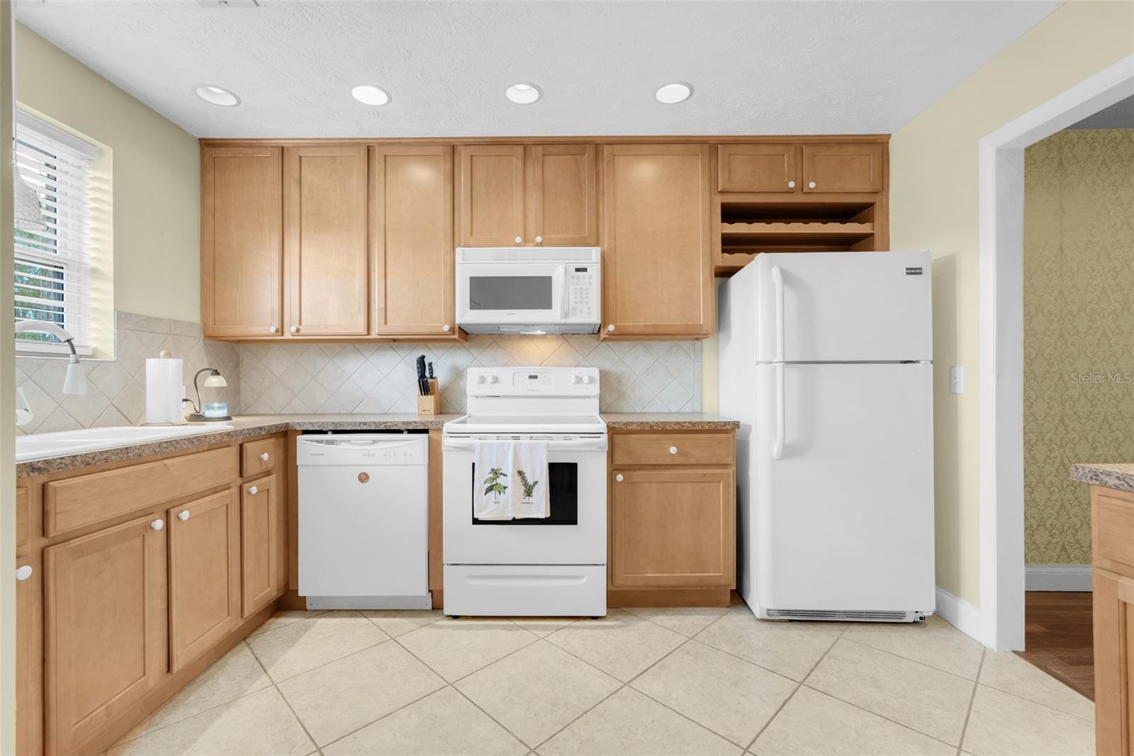 PLANTATION APTS ORLANDO - Residential