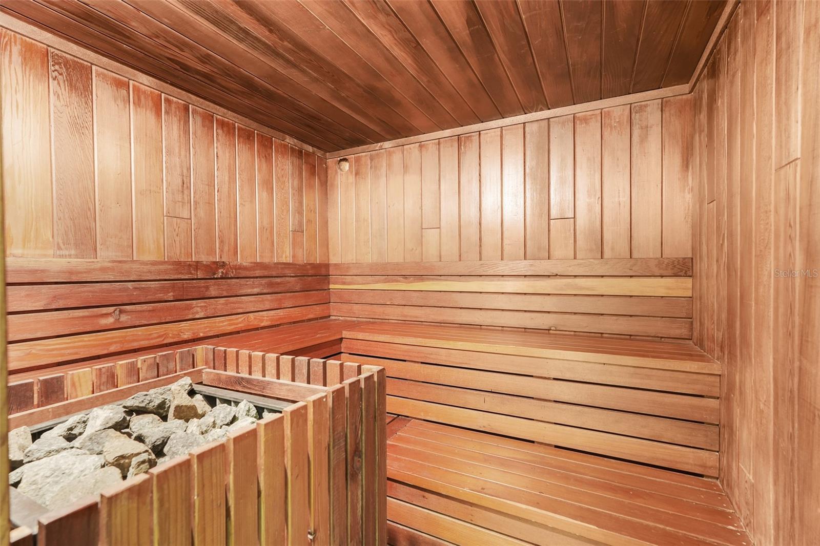 PLANTATION APTS ORLANDO - Residential