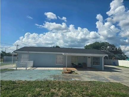 Don't miss the opportunity to see this beautiful house near to the strategic places like pharmacies, hospitals, stores, malls, and more!!!!
The property has/4 and a big yard!!!!!!!