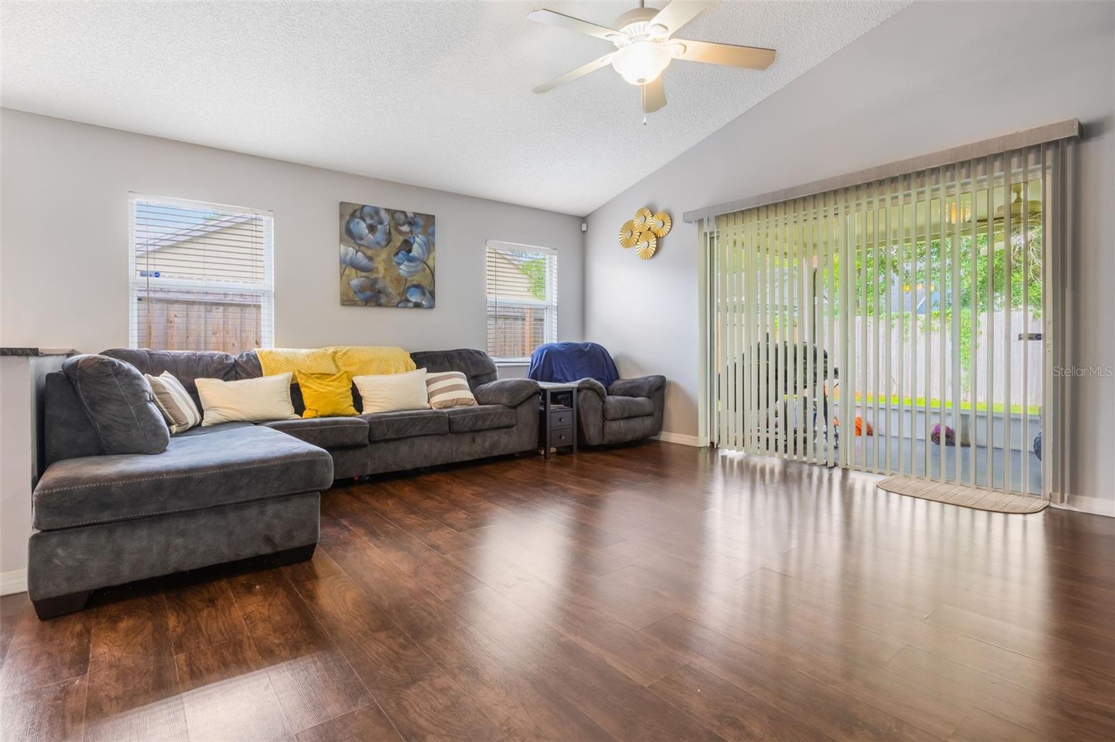 WOODFIELD OAKS - Residential