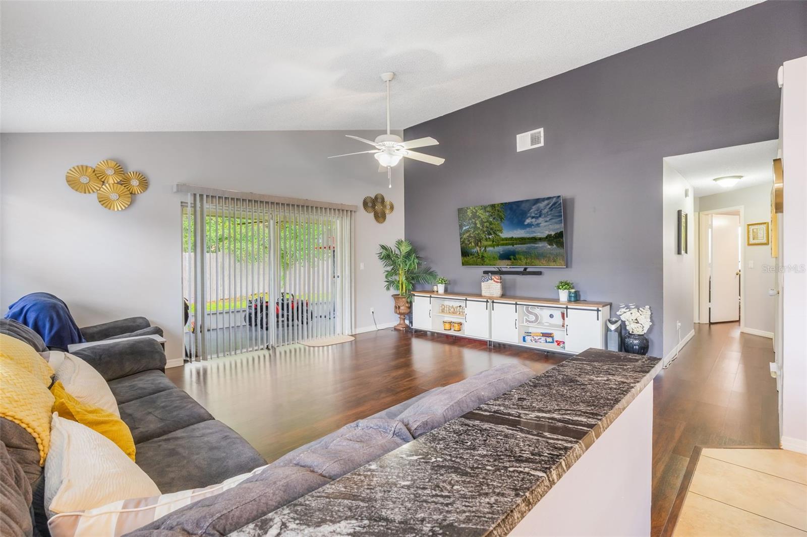 WOODFIELD OAKS - Residential