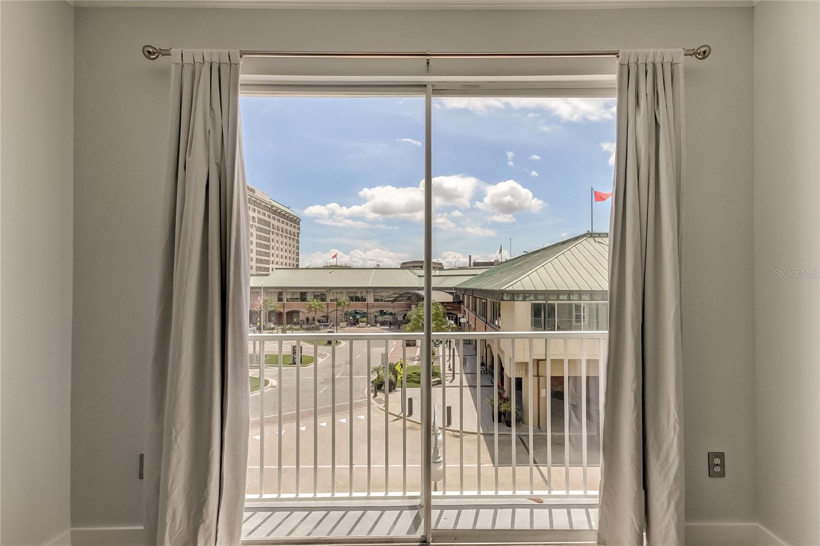 PARKCREST HARBOUR ISLAND CONDO - Residential Lease
