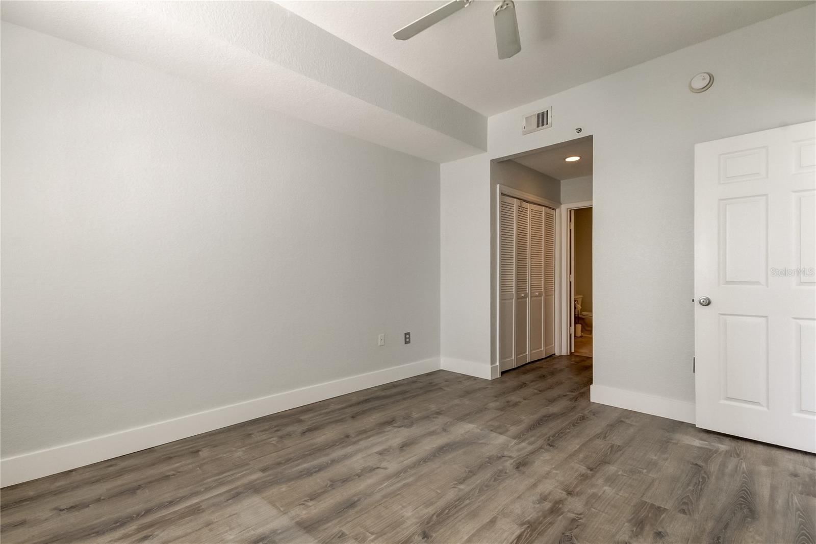 PARKCREST HARBOUR ISLAND CONDO - Residential Lease