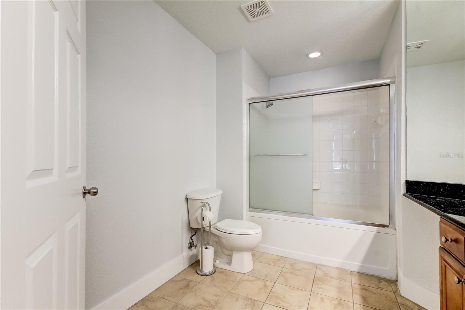 PARKCREST HARBOUR ISLAND CONDO - Residential Lease