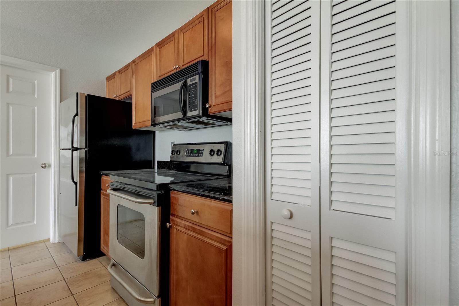 PARKCREST HARBOUR ISLAND CONDO - Residential Lease