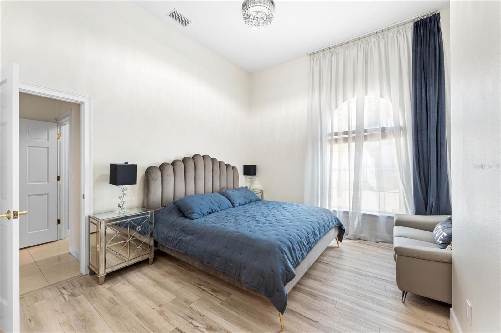 HEATHROW - Residential