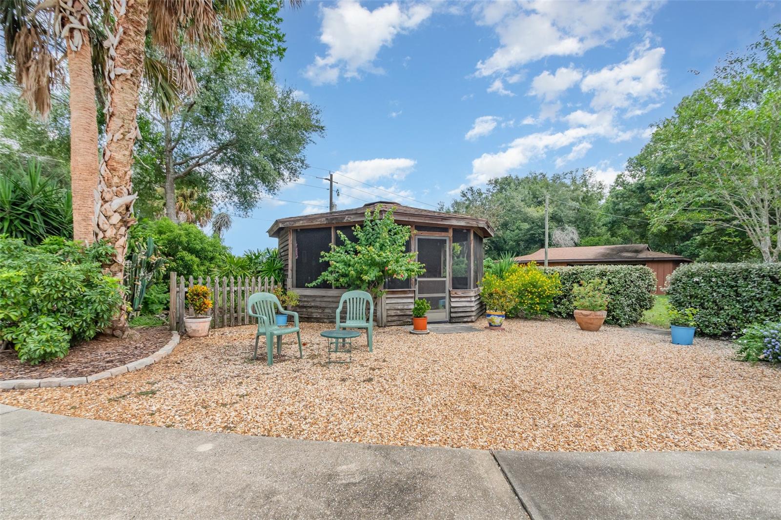 CARNELL 3RD ADD AKA PELLS HILLTOP UNREC - Residential