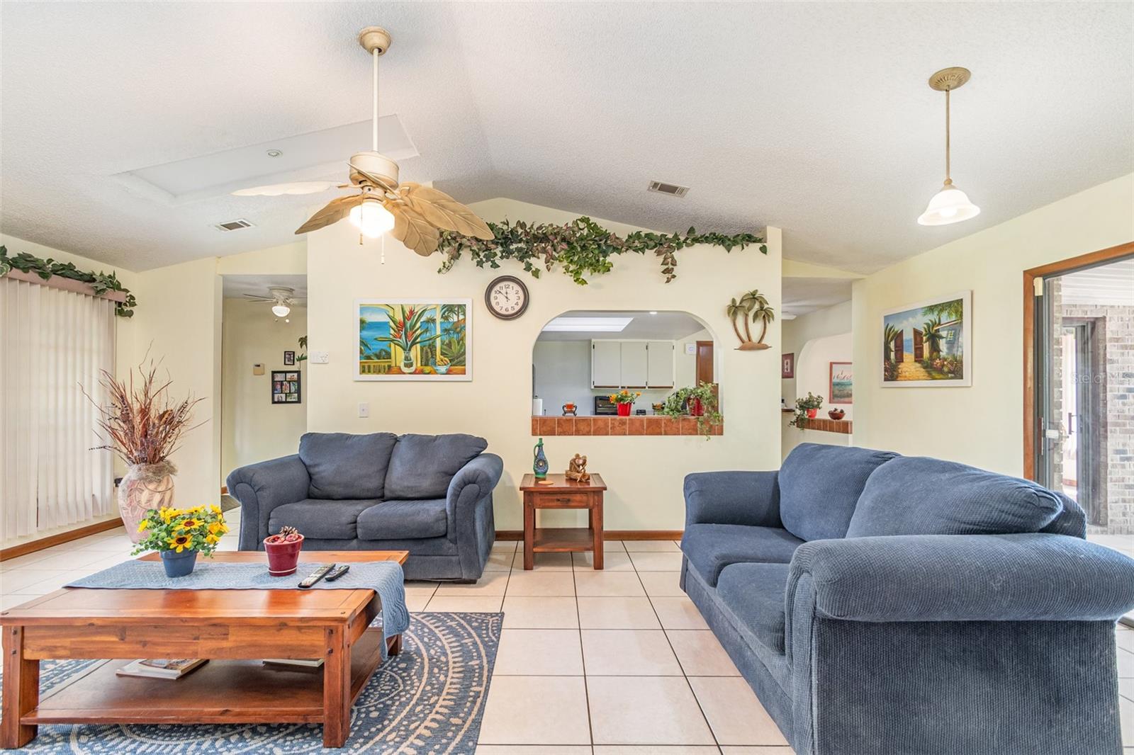 CARNELL 3RD ADD AKA PELLS HILLTOP UNREC - Residential