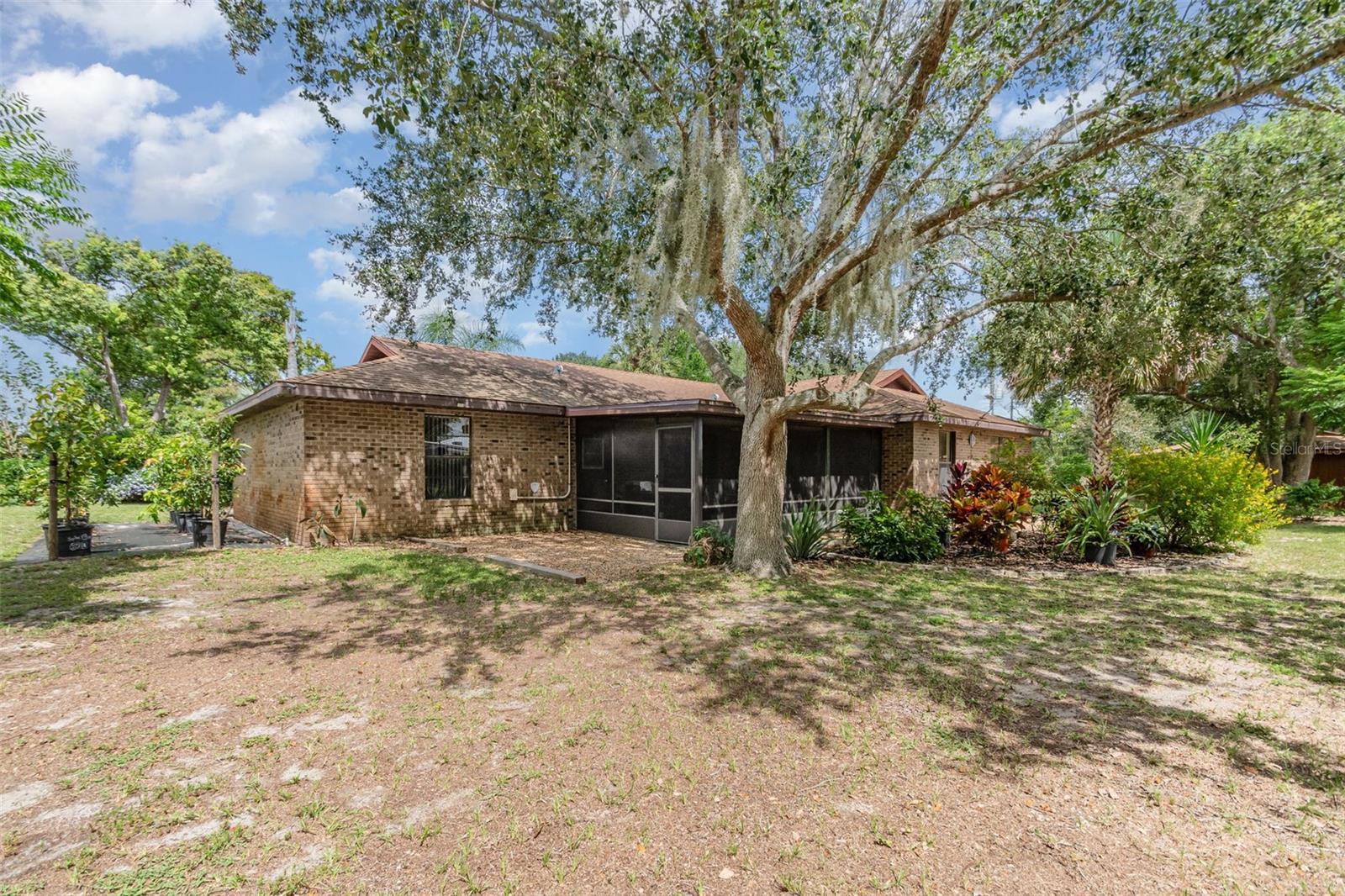 CARNELL 3RD ADD AKA PELLS HILLTOP UNREC - Residential