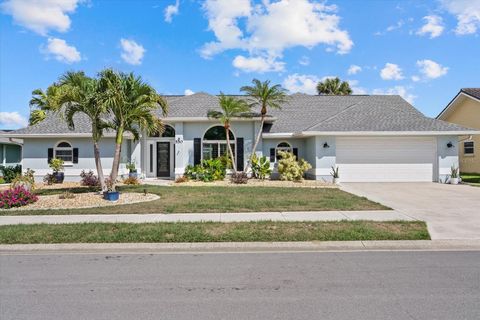 Photo of 550 Silk Oak Drive, Venice, FL 34293 (MLS # N6143755)